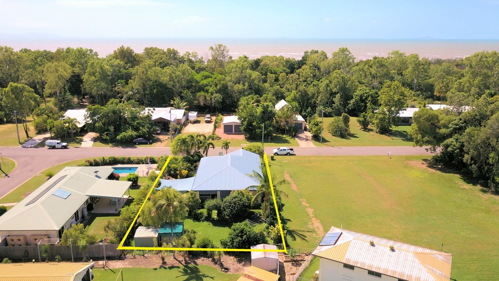 7 MADELAINE DRIVE, BALGAL BEACH, 4816