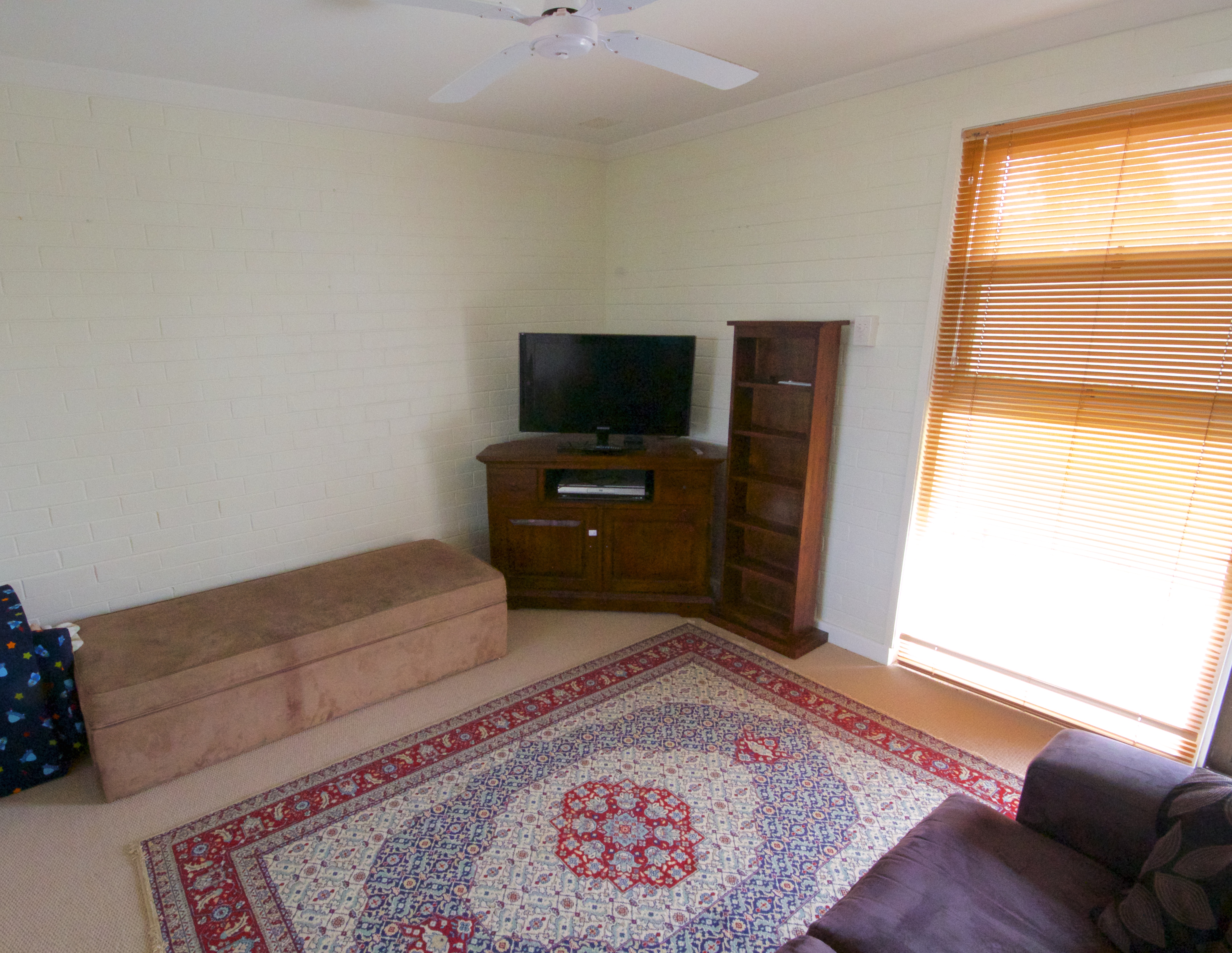 10 . 22 OGILVIE ROAD, MOUNT PLEASANT, 6153 10 . 22 OGILVIE ROAD, MOUNT PLEASANT, 6153