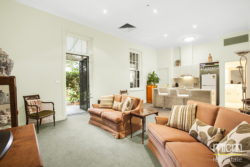 39 WILTSHIRE DRIVE, KEW, 3101
