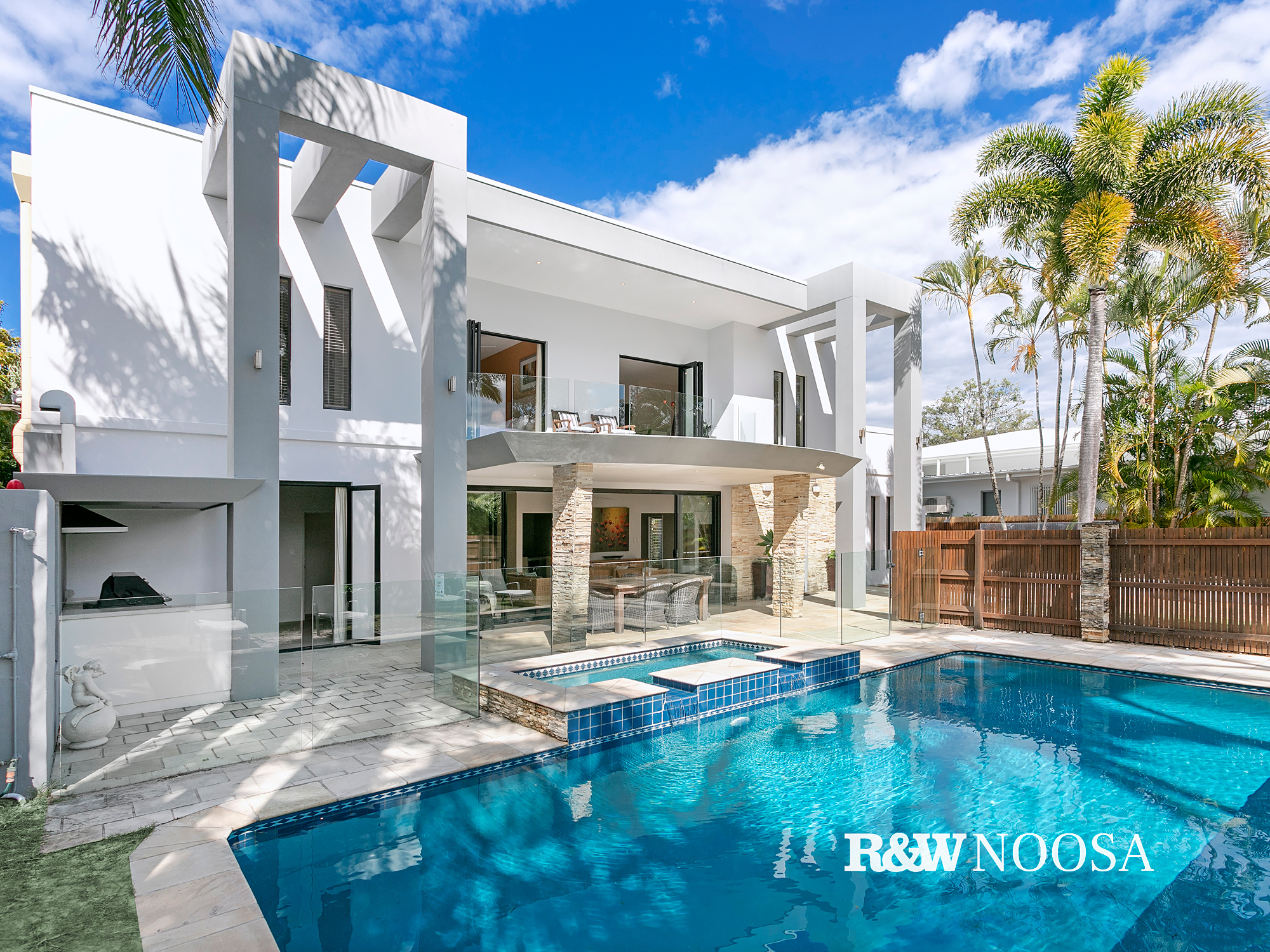 6 WITTA CIRCLE, NOOSA HEADS, 4567