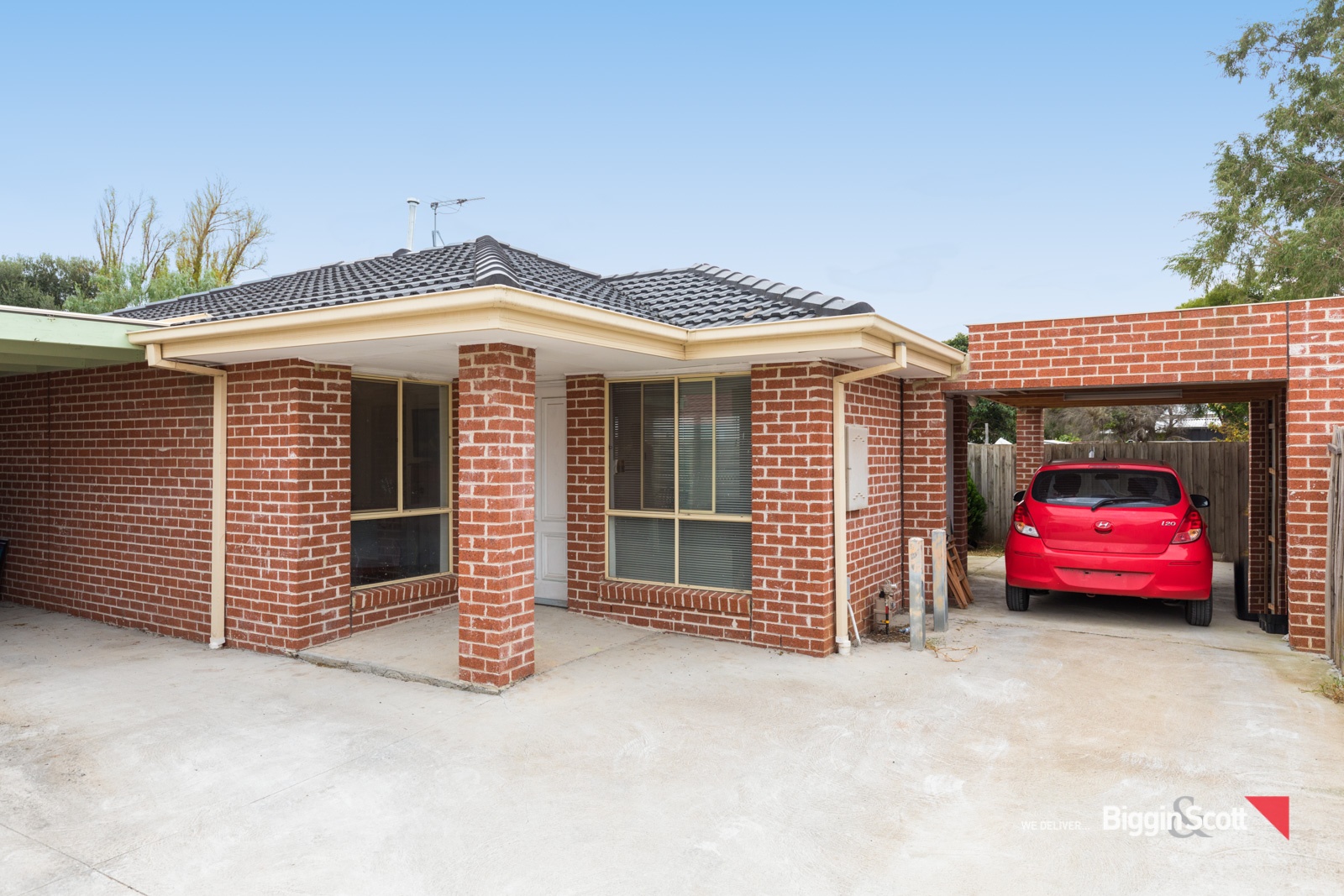 1/14 BERNARD DRIVE, MELTON SOUTH, 3338