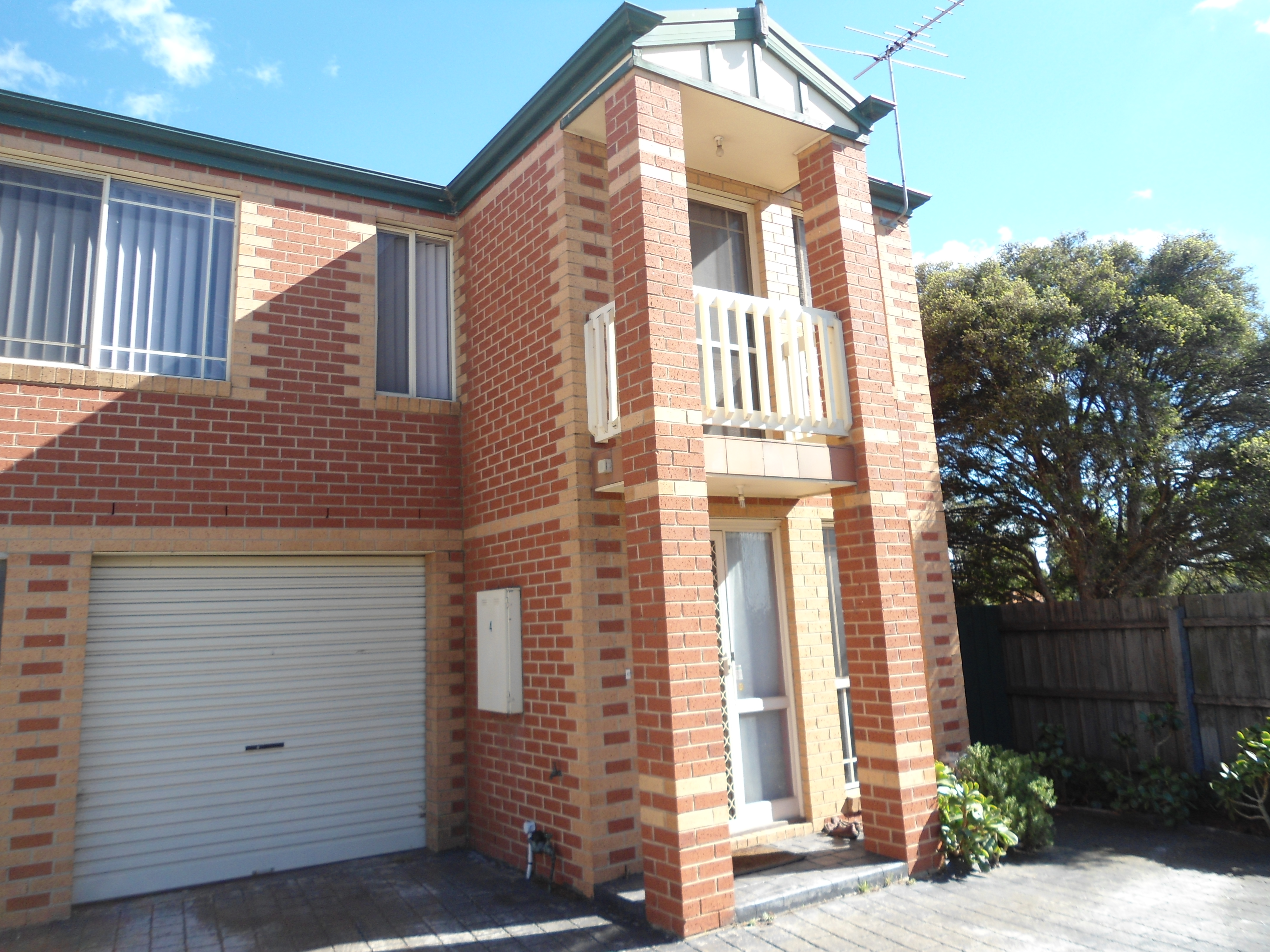 4/818 BALLARAT ROAD, DEER PARK, 3023