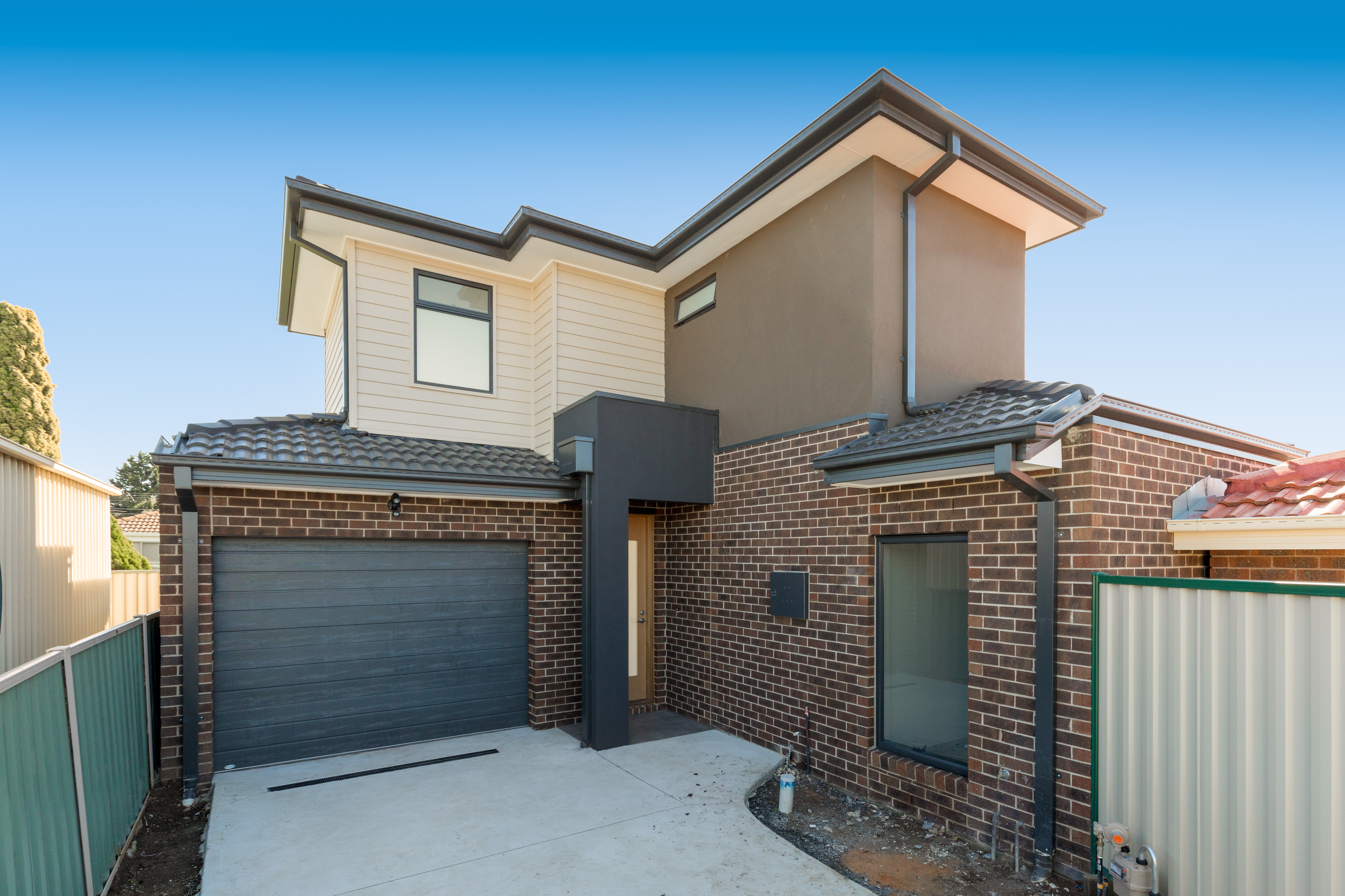 26A STEVENAGE CRESCENT, DEER PARK, 3023
