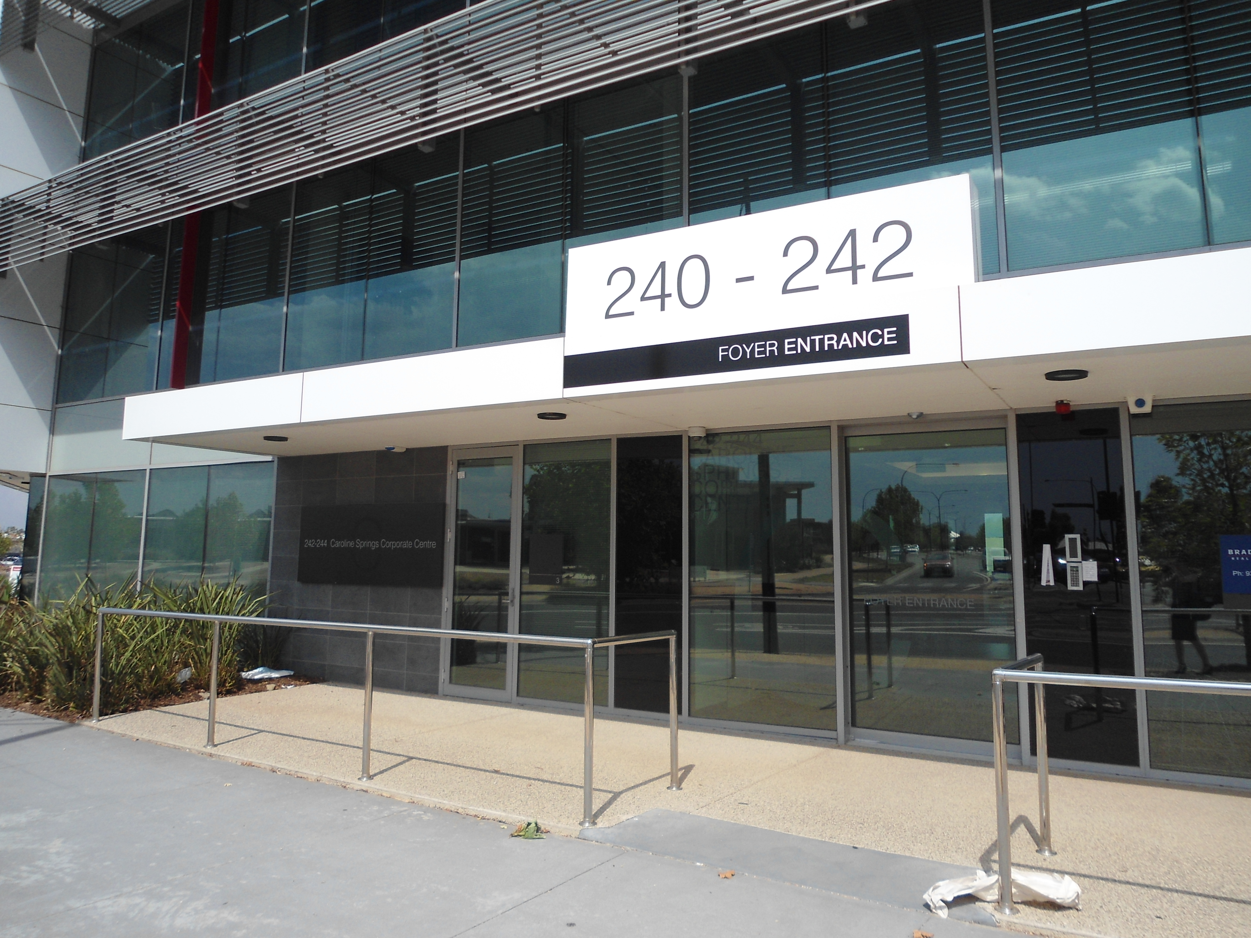 3/242 CAROLINE SPRINGS BOULEVARD, CAROLINE SPRINGS, 3023
