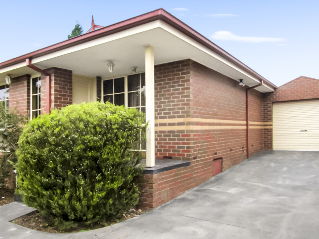 2/37 GREENDALE ROAD, DONCASTER EAST, 3109