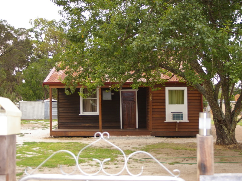35 WALTER STREET, NANNUP, 6275