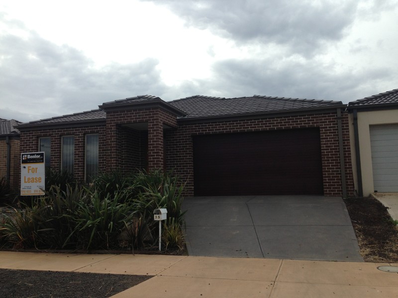 15 VICKY CRT, POINT COOK, 3030