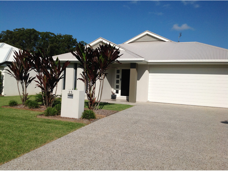 15 SPOONBILL DRIVE, FOREST GLEN, 4556