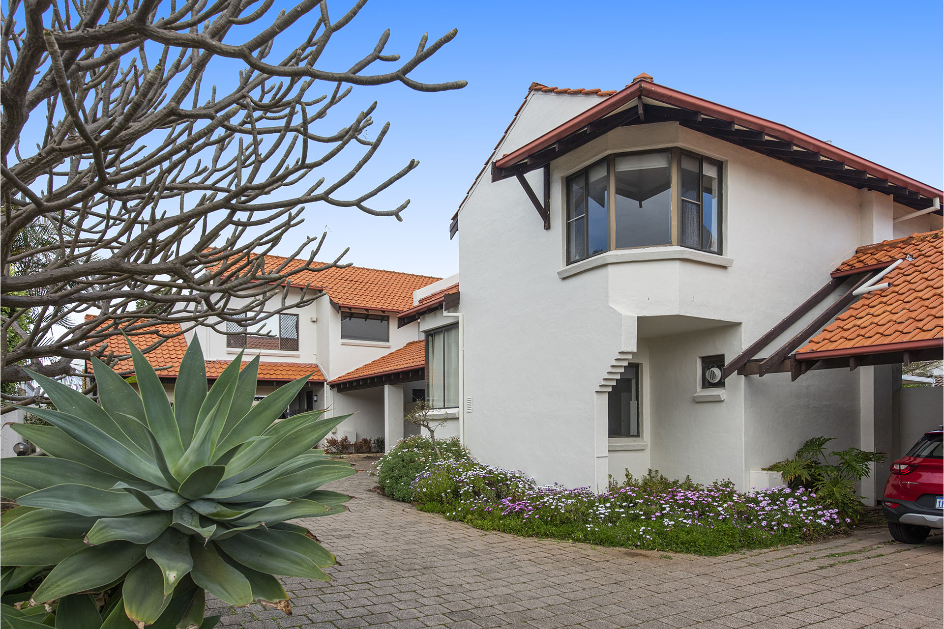 2/52 ROBERT STREET, COMO, 6152