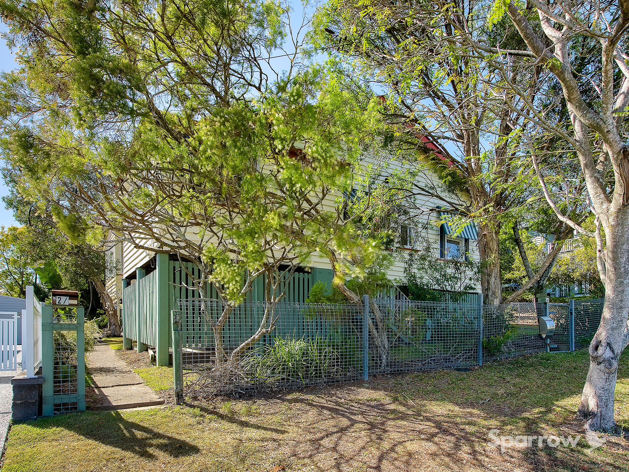 24 SMEATON STREET, COORPAROO, 4151