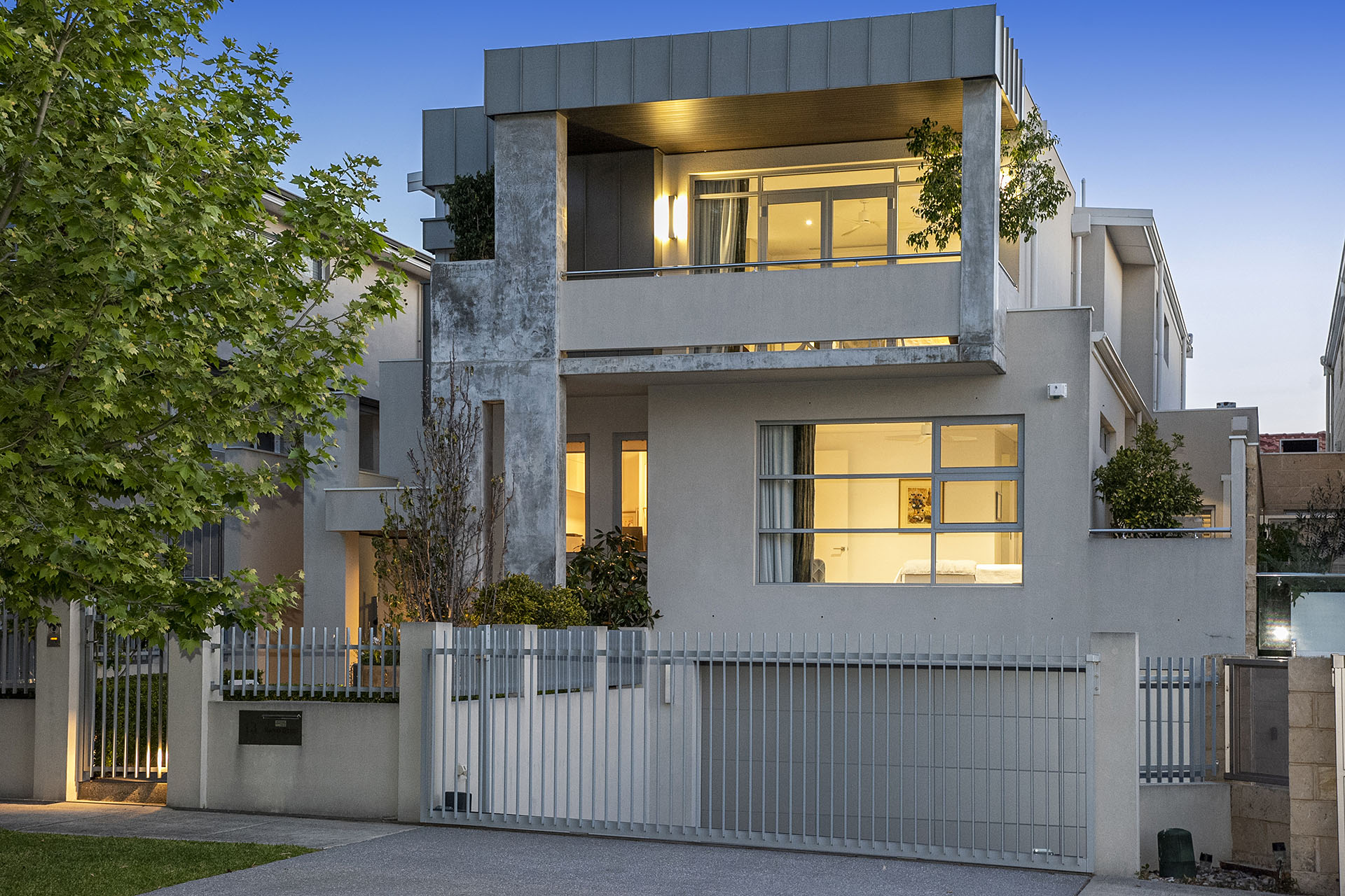 13 KAROO STREET, SOUTH PERTH, 6151