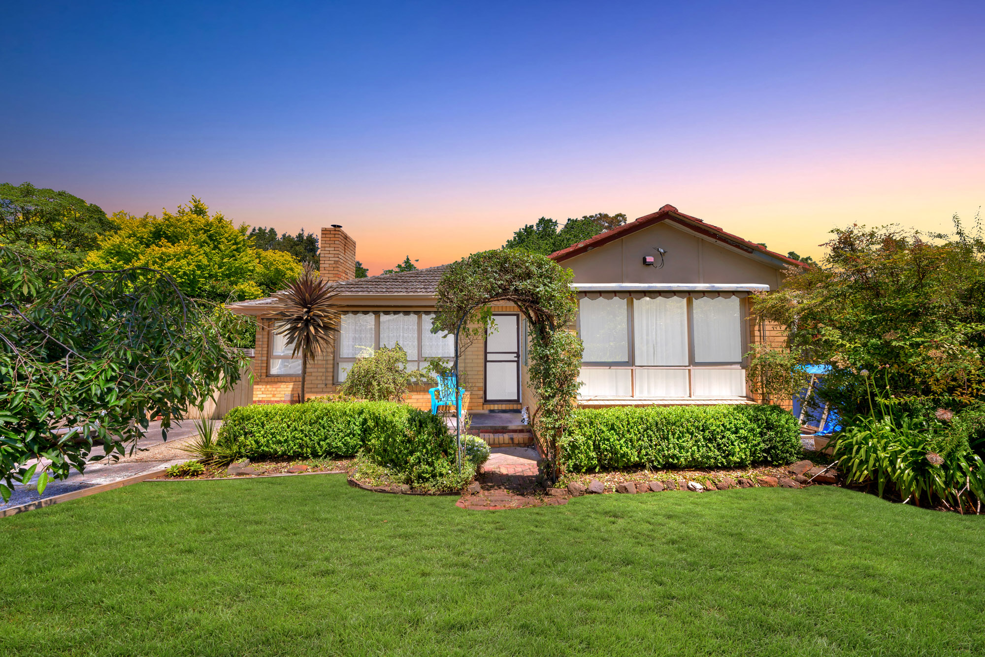 17 LOCKWOODS ROAD, BORONIA, 3155