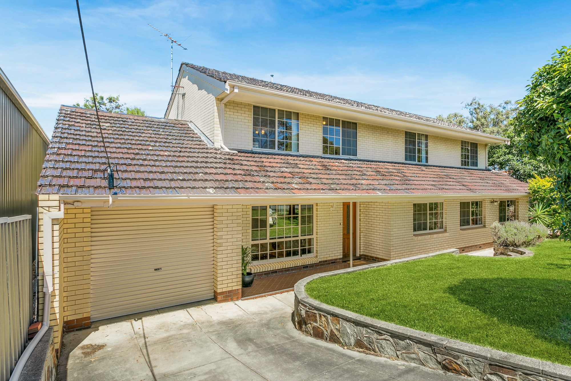 16 BEACONSFIELD ROAD, EDEN HILLS, 5050