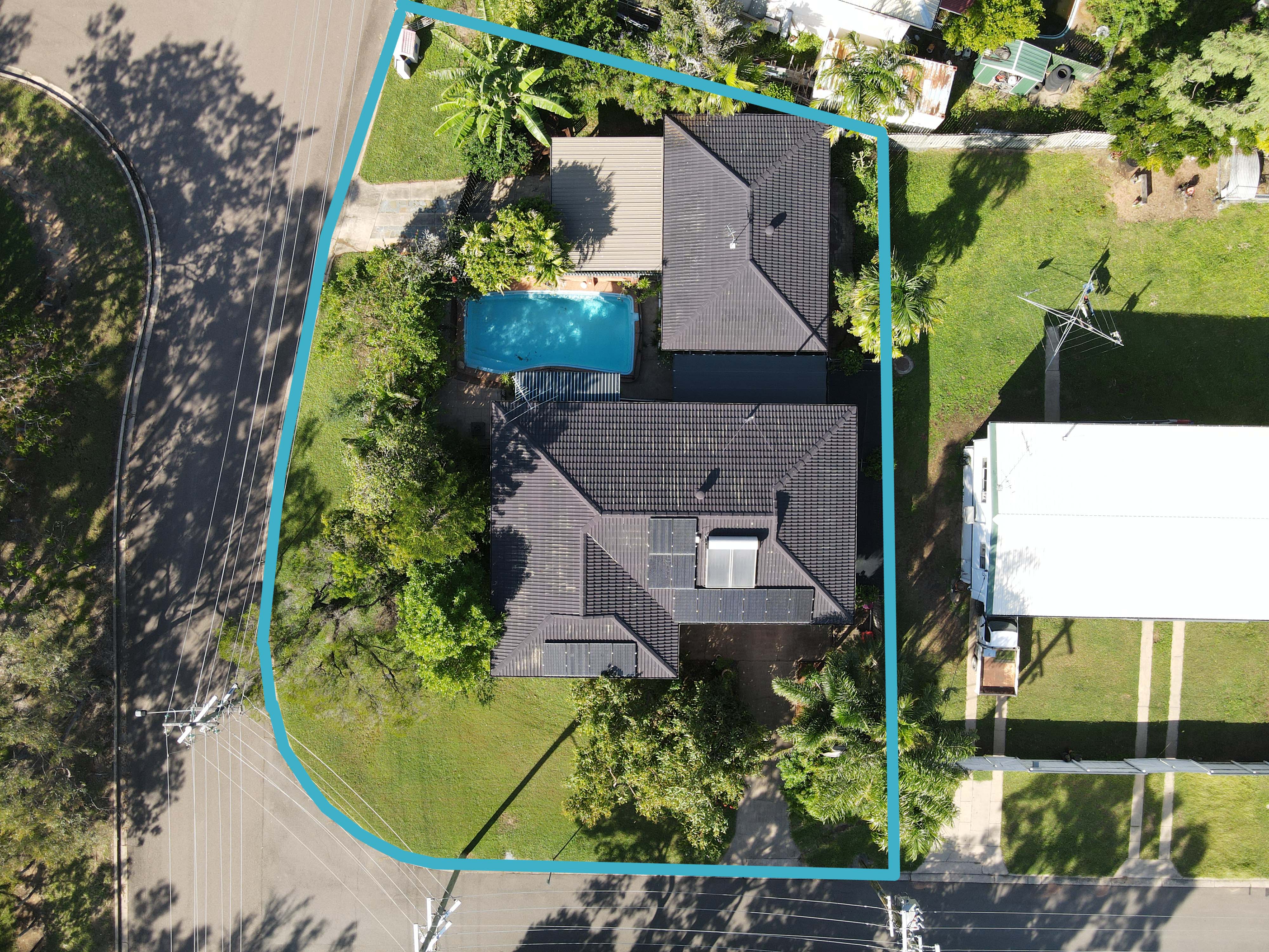 2 LAVARACK STREET, MOUNT LOUISA, 4814