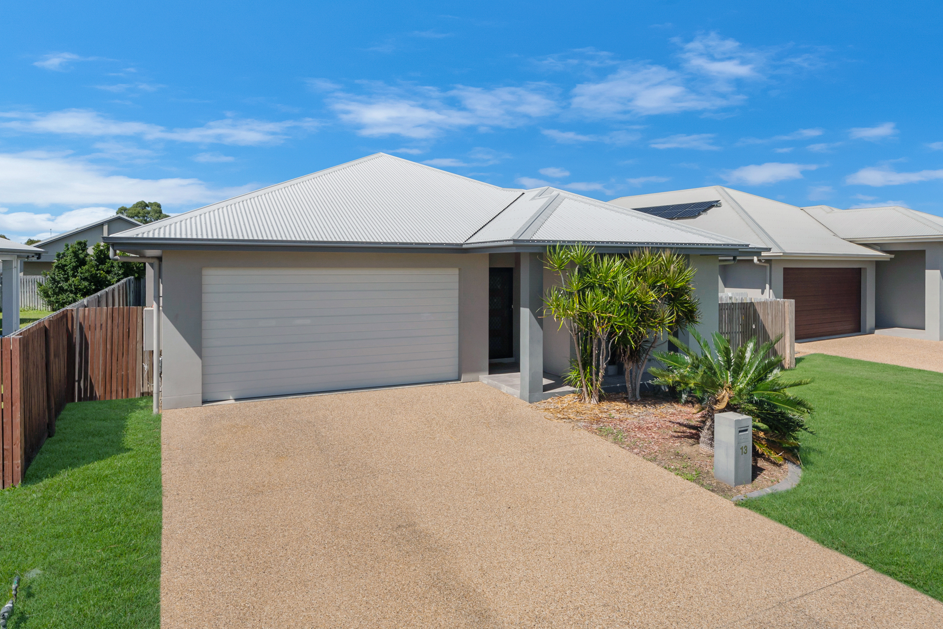 13 VELASCO STREET, BURDELL, 4818