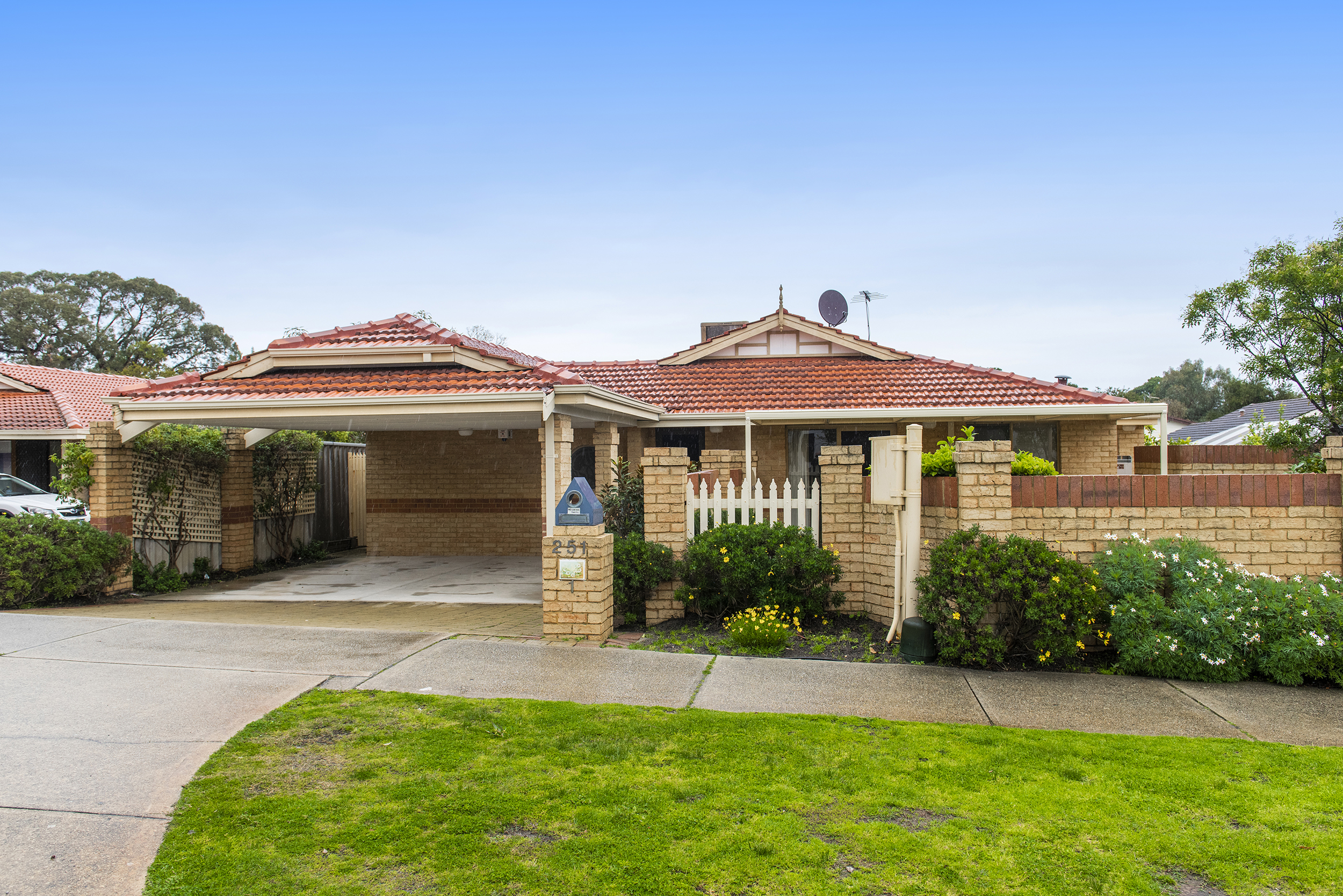 1/251 LABOUCHERE ROAD, COMO, 6152