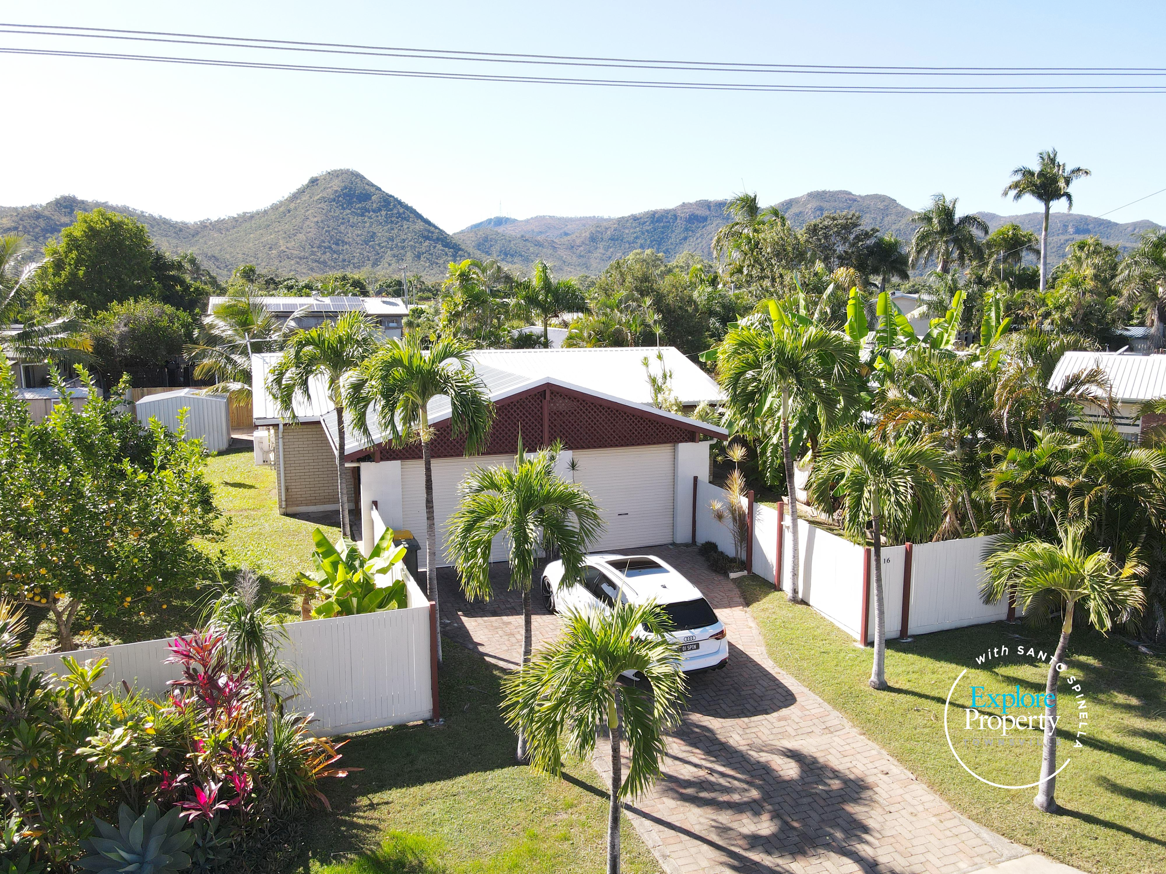16 LEILA AVENUE, RASMUSSEN, 4815
