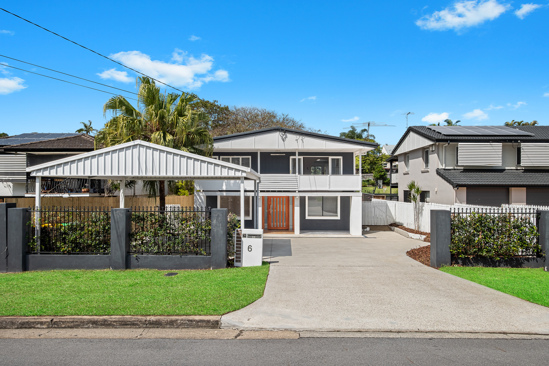 6 COKE STREET, CAMP HILL, 4152