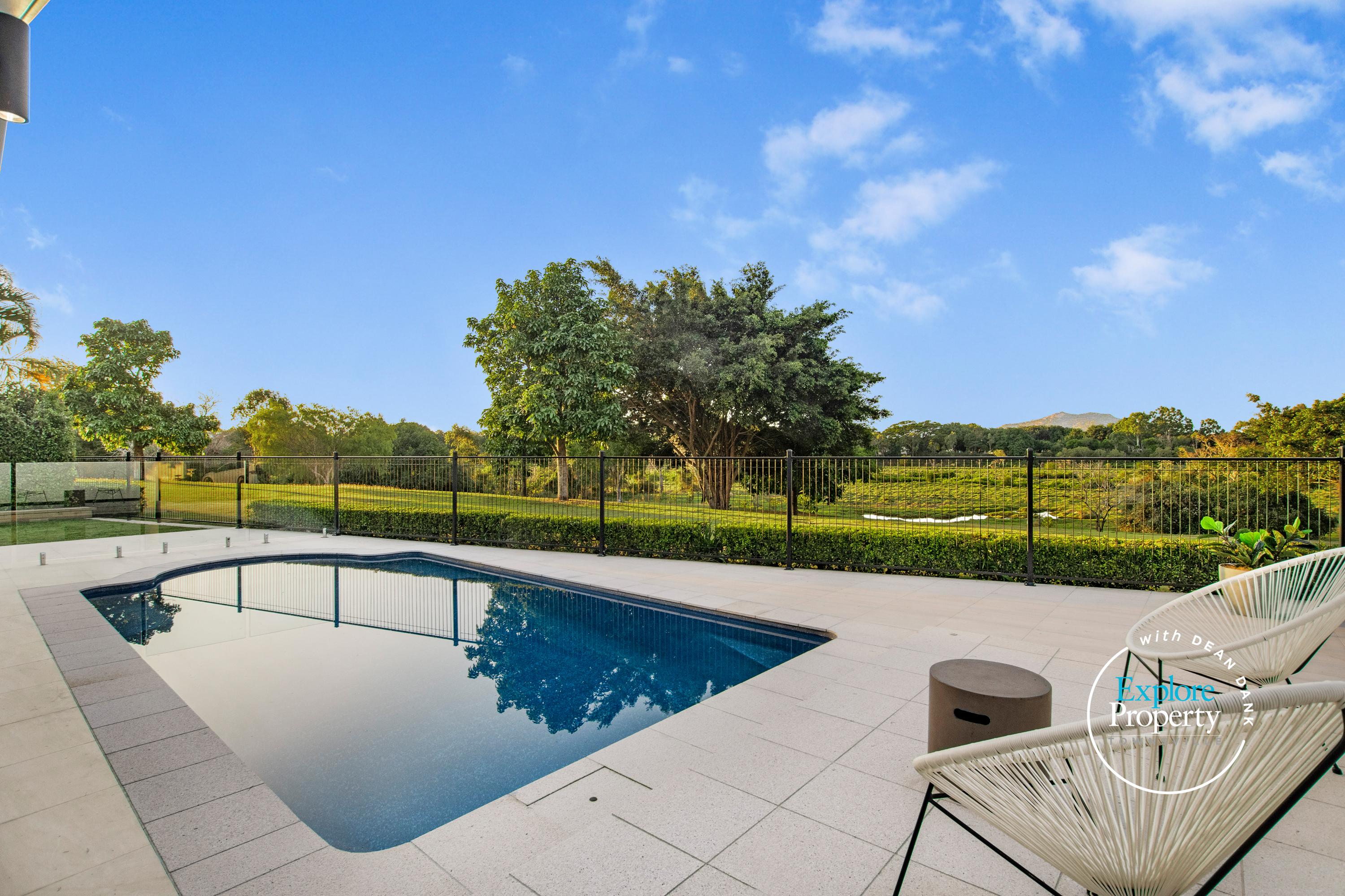 2 AMARINA COURT, ANNANDALE, 4814