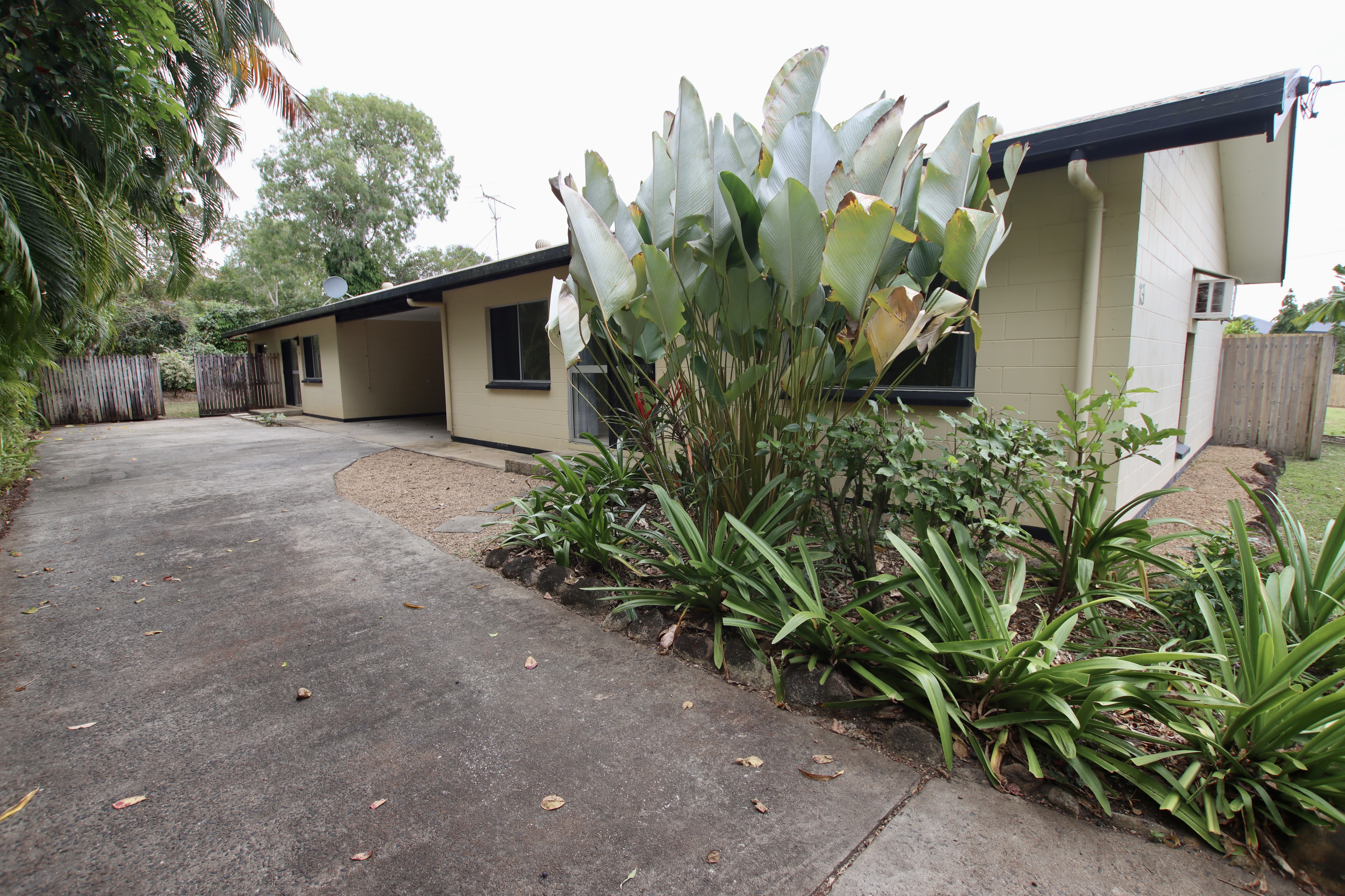 13 MCNAMARA STREET, WONGALING BEACH, 4852