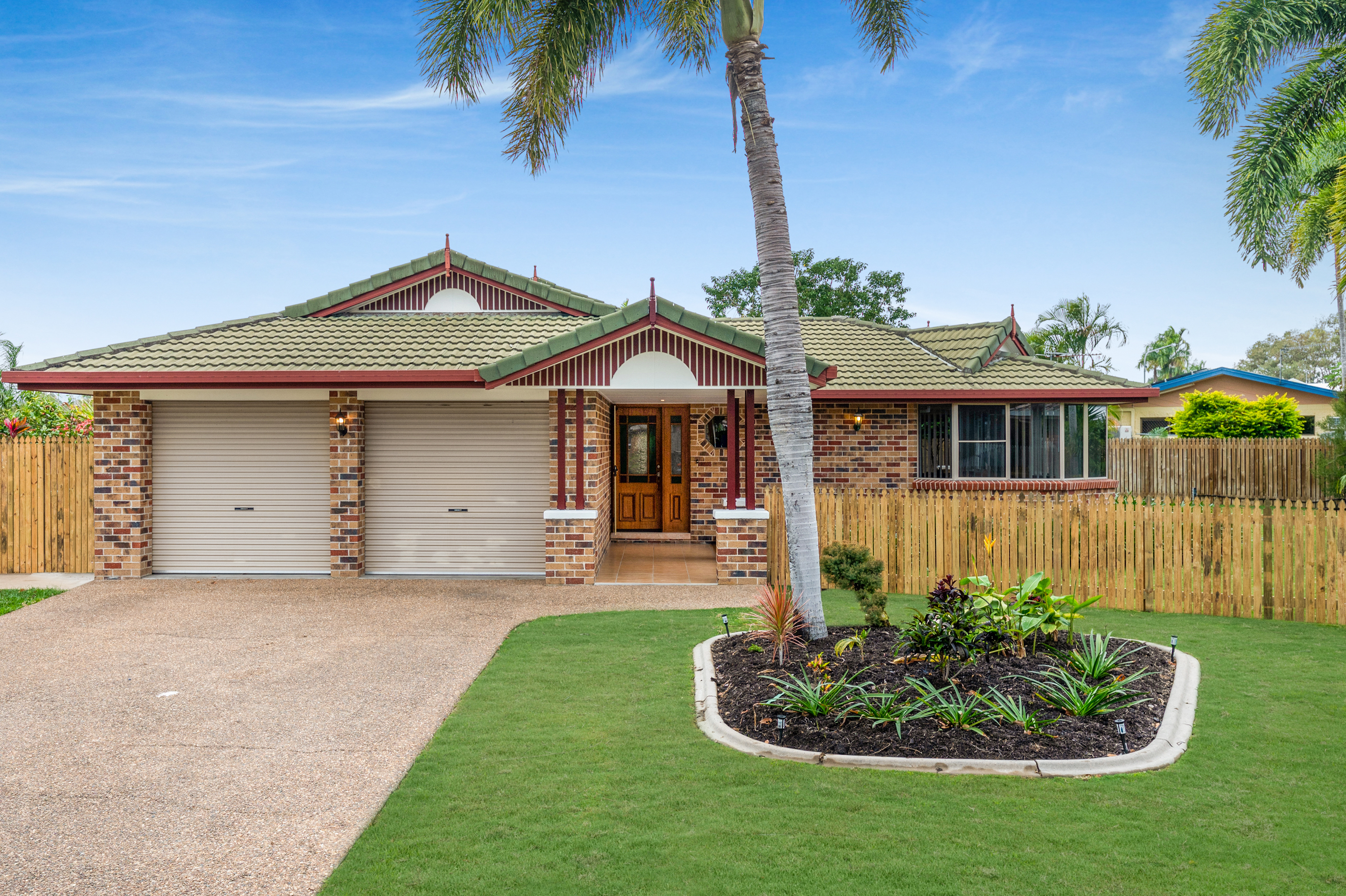 13 LINARIA COURT, ANNANDALE, 4814