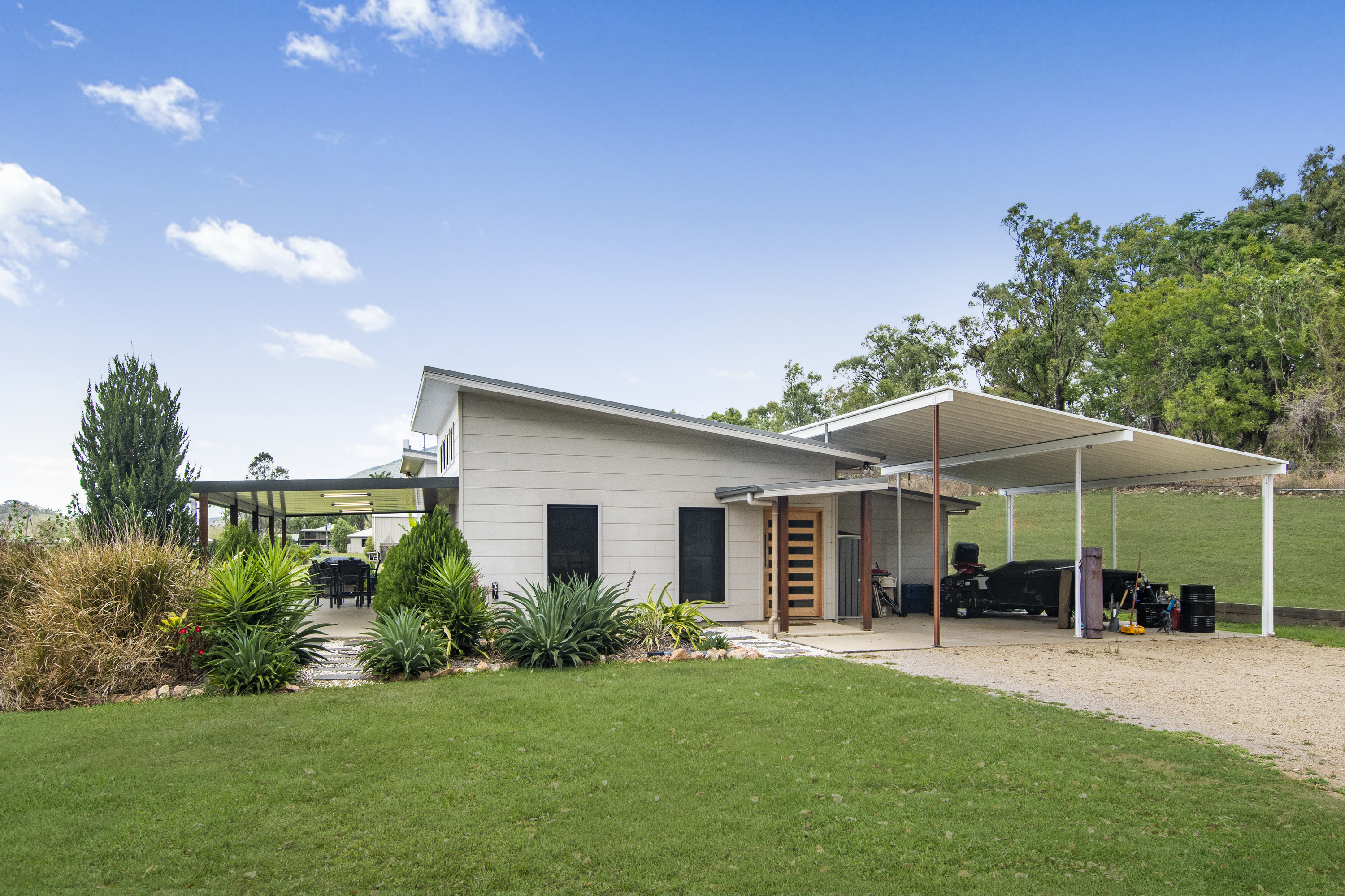 187 WILLIAMS ROAD, ALLIGATOR CREEK, 4816