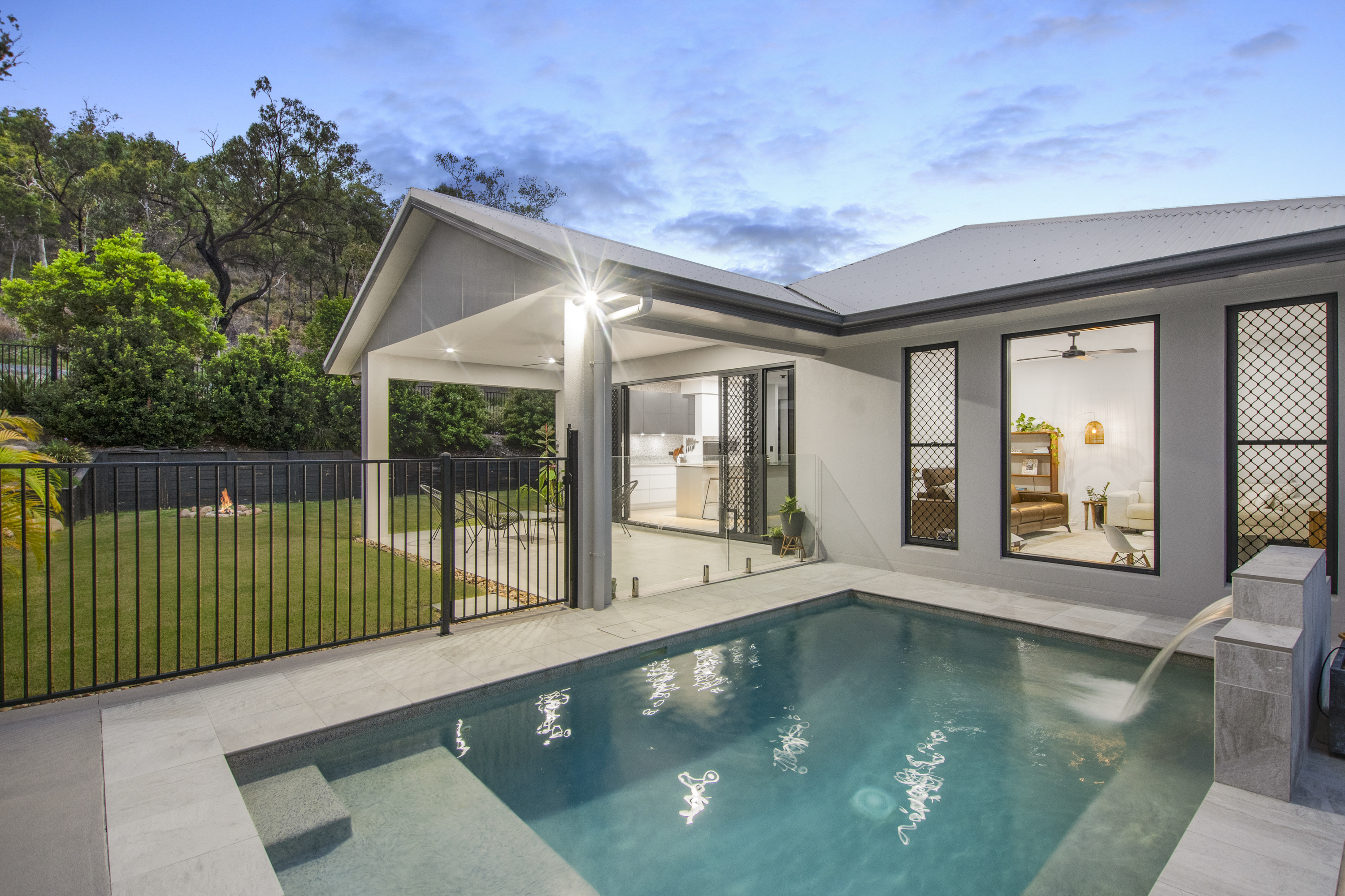 17 BELVEDERE STREET, JULAGO, 4816