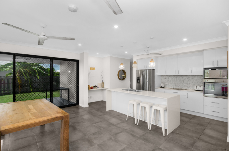 24 SPEARGRASS PARADE, MOUNT LOW, 4818