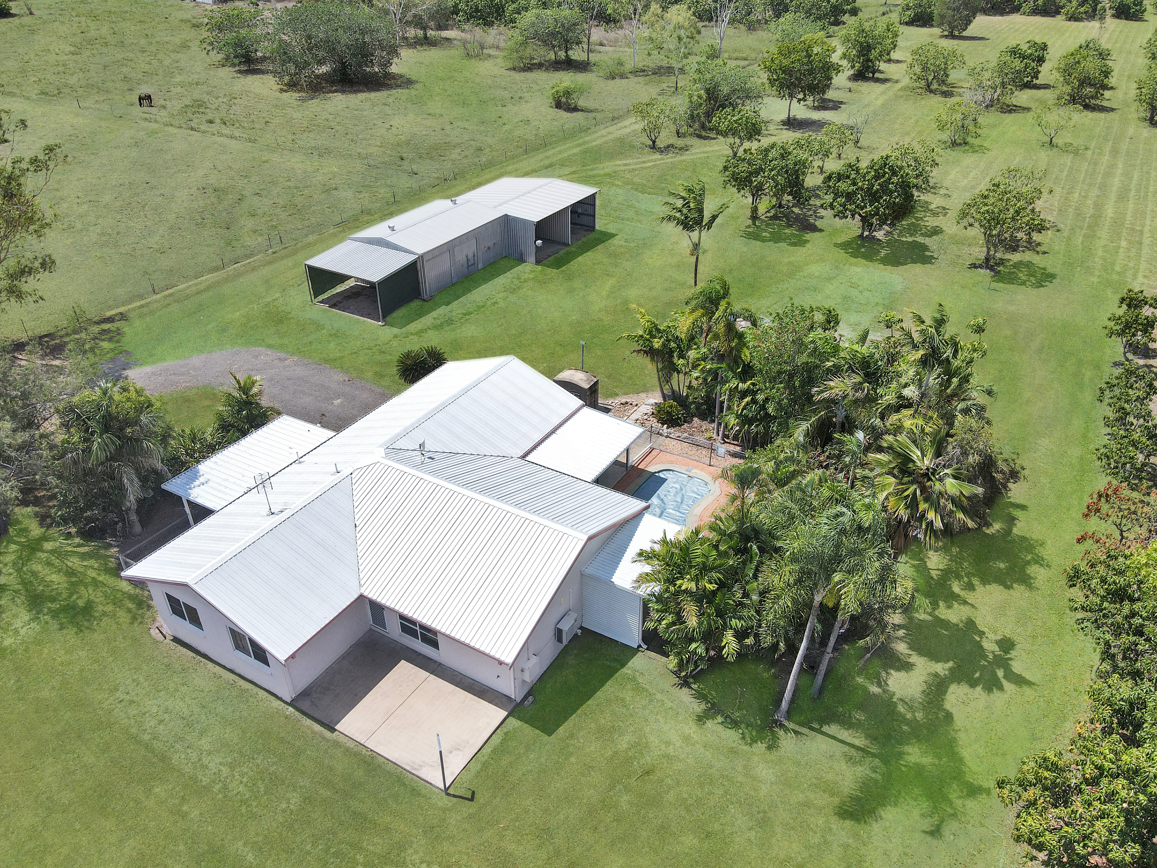 3 APPLE FLAT ROAD, ALLIGATOR CREEK, 4816