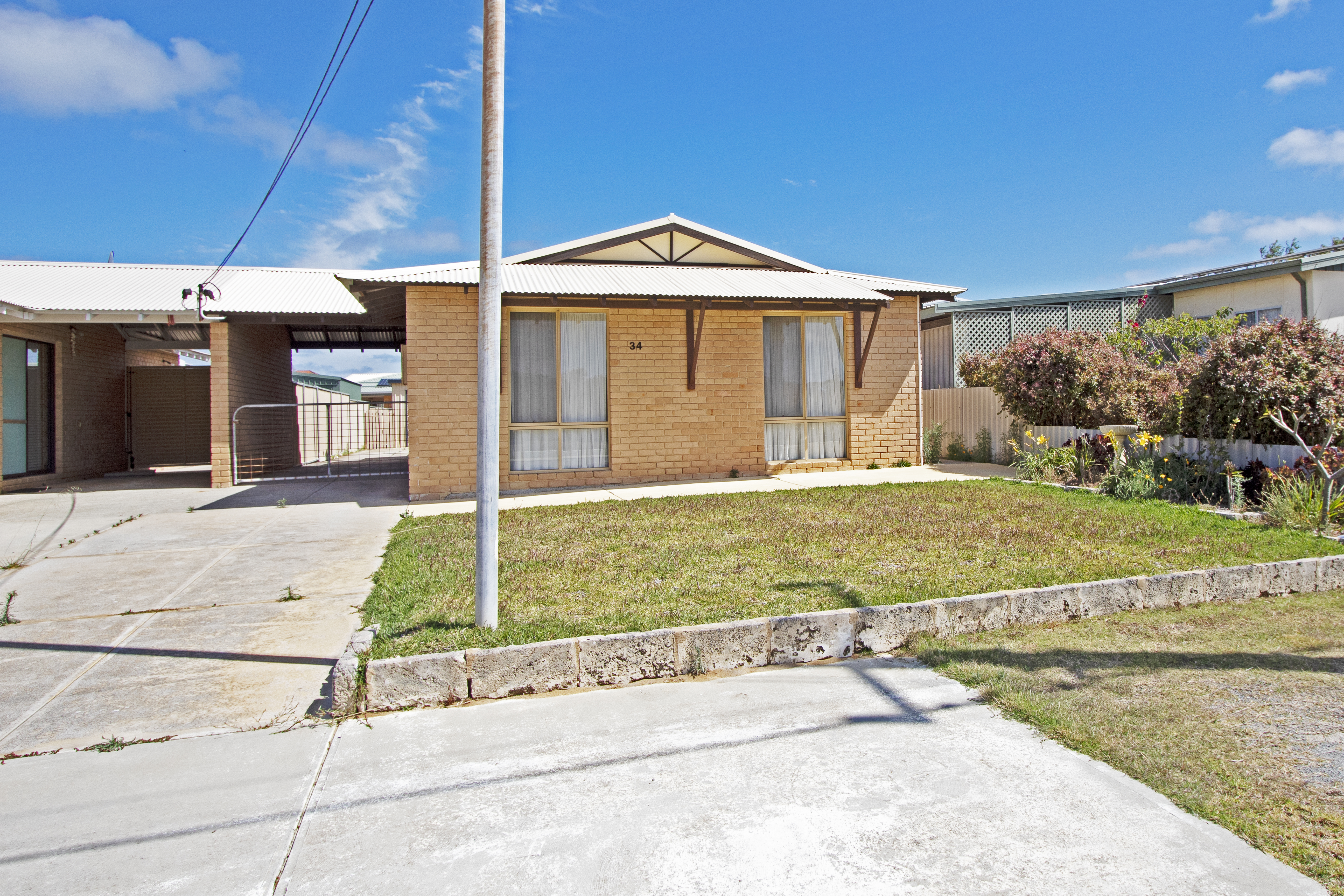 1/34 BATTERSBY ROAD, GREEN HEAD, 6514