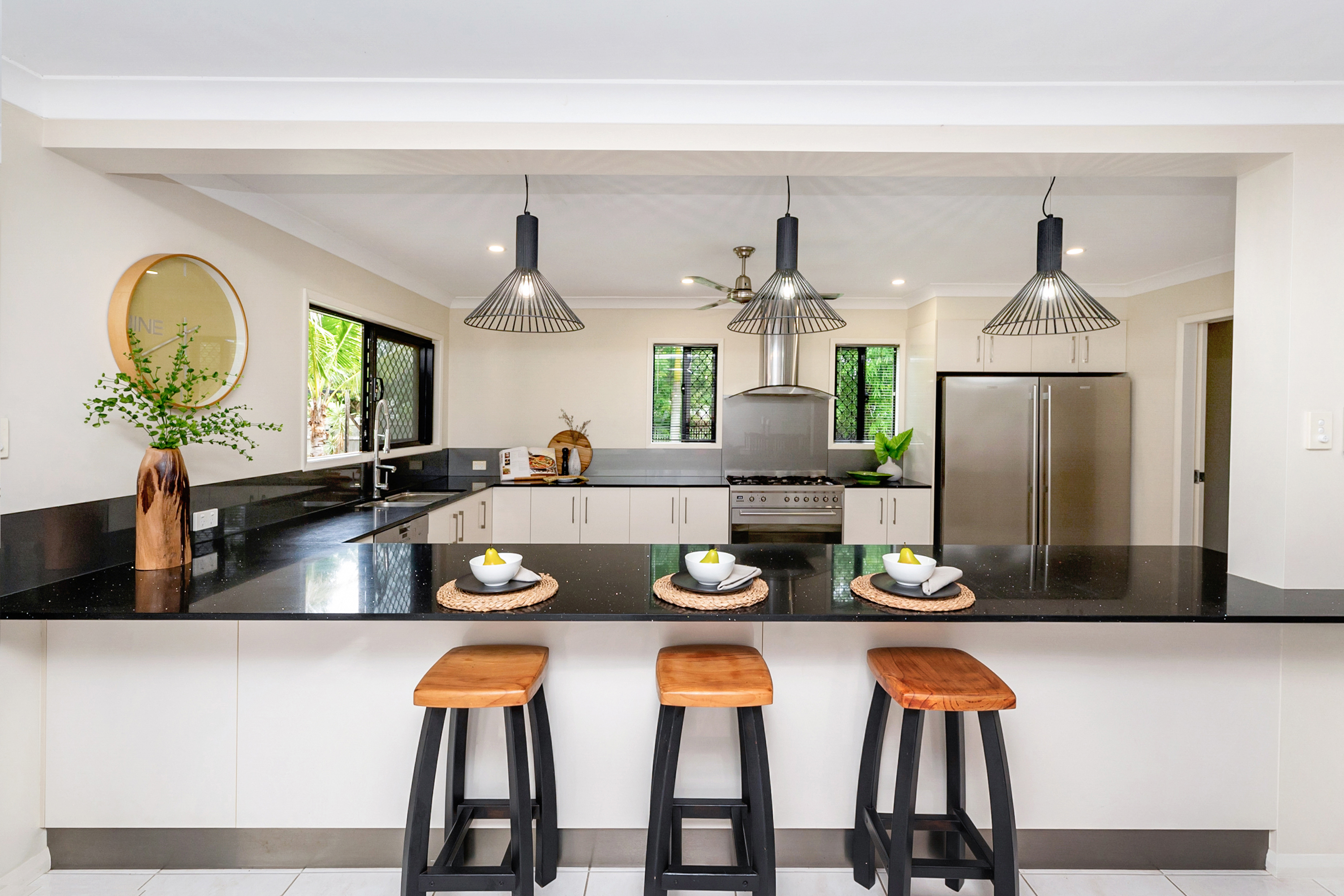 18 MINSKY COURT, MOUNT LOW, 4818