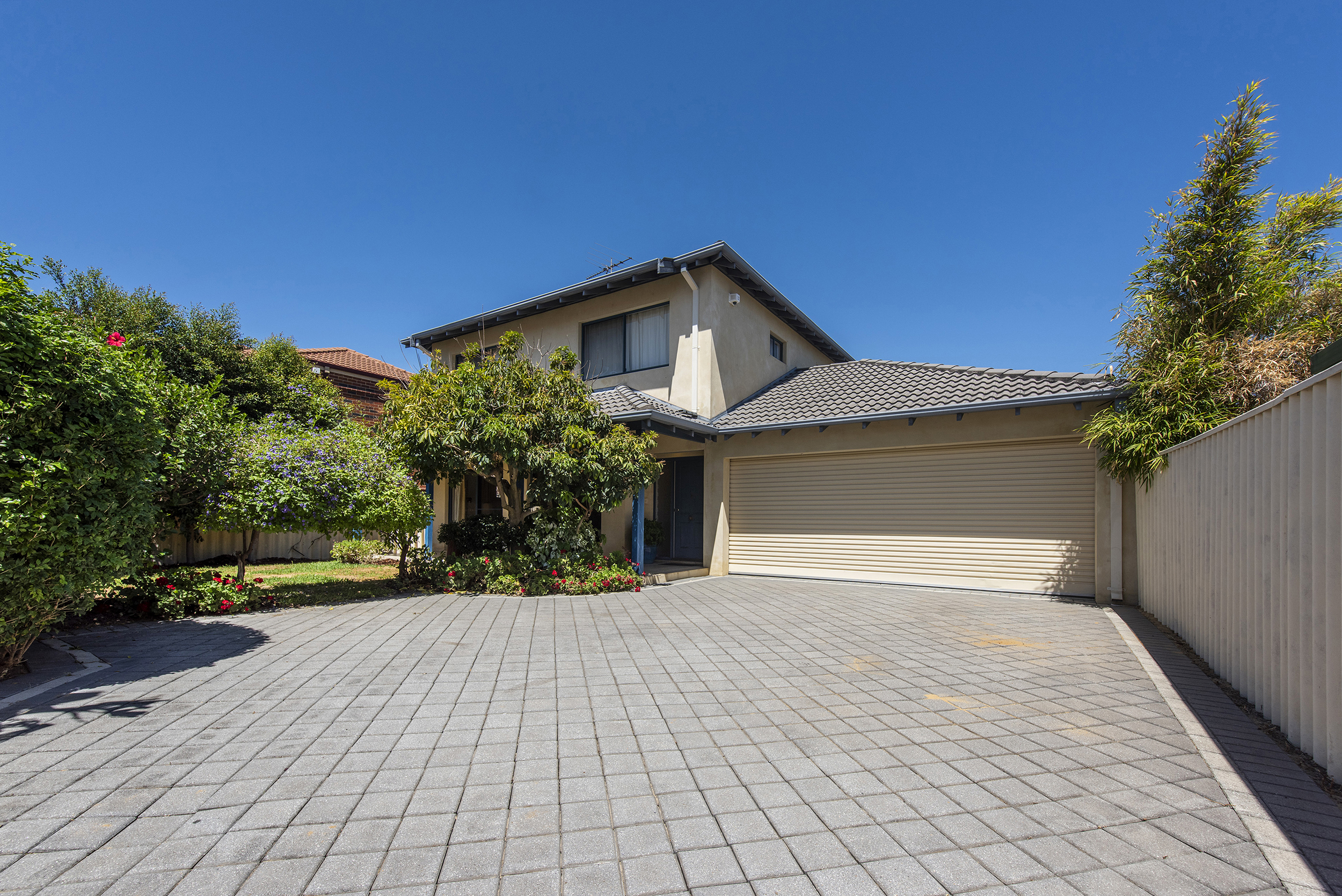 27 RENWICK STREET, SOUTH PERTH, 6151