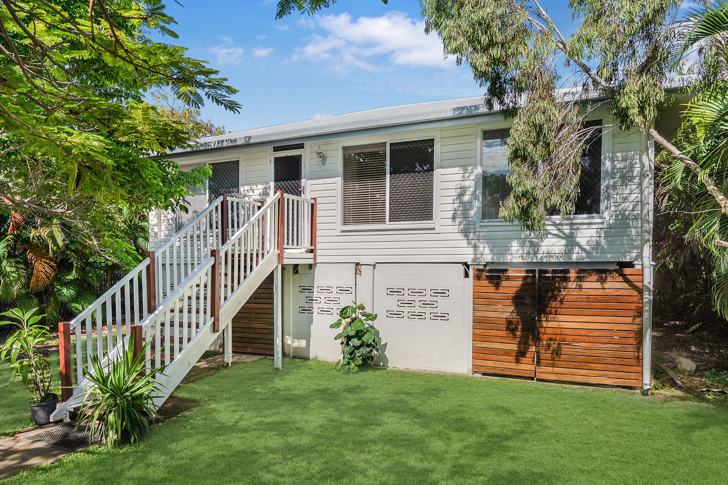 57 THIRTEENTH AVENUE, RAILWAY ESTATE, 4810