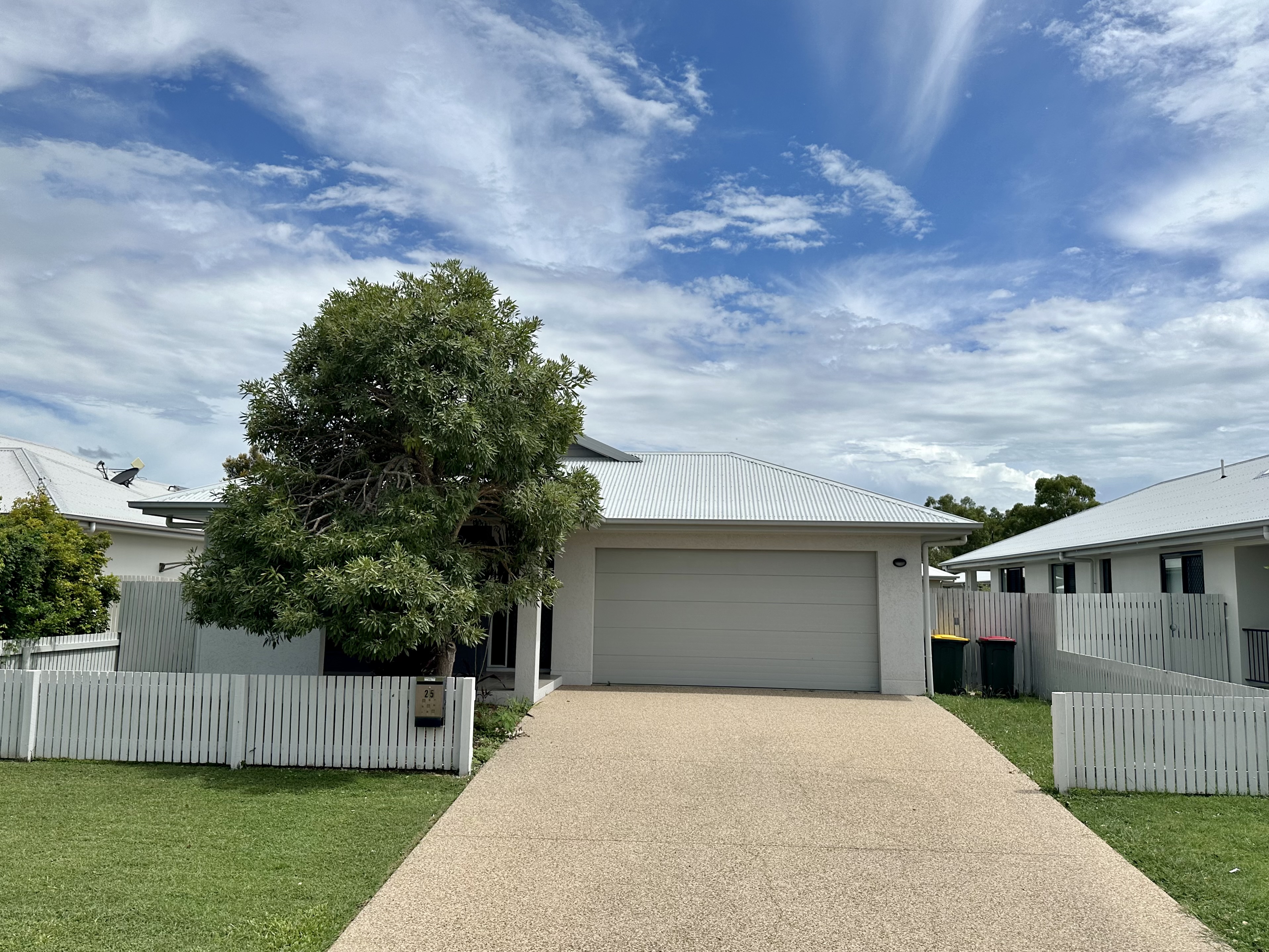 25 SUNNING STREET, SHAW, 4818