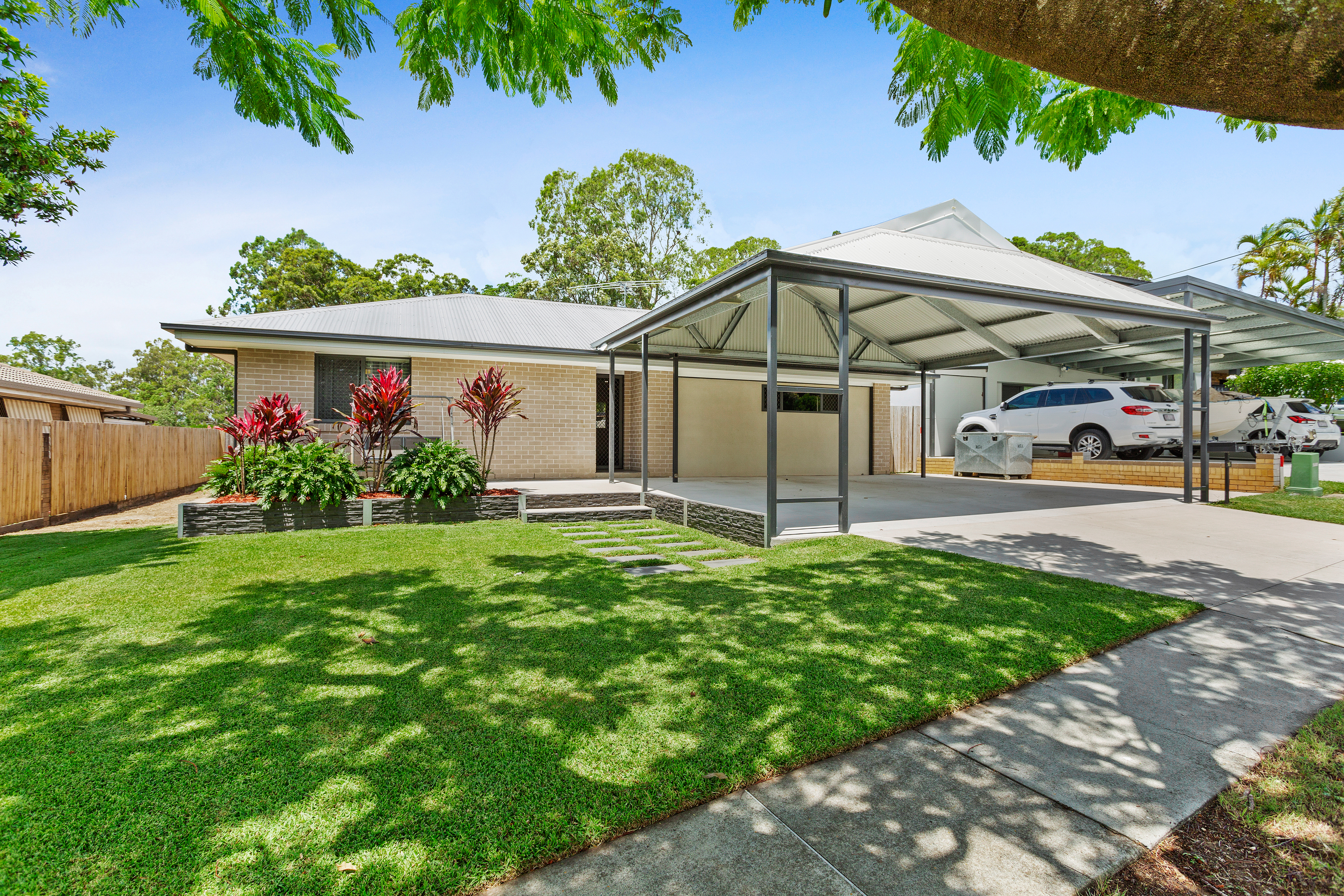 16 PELLINORE ROAD, BRACKEN RIDGE, 4017