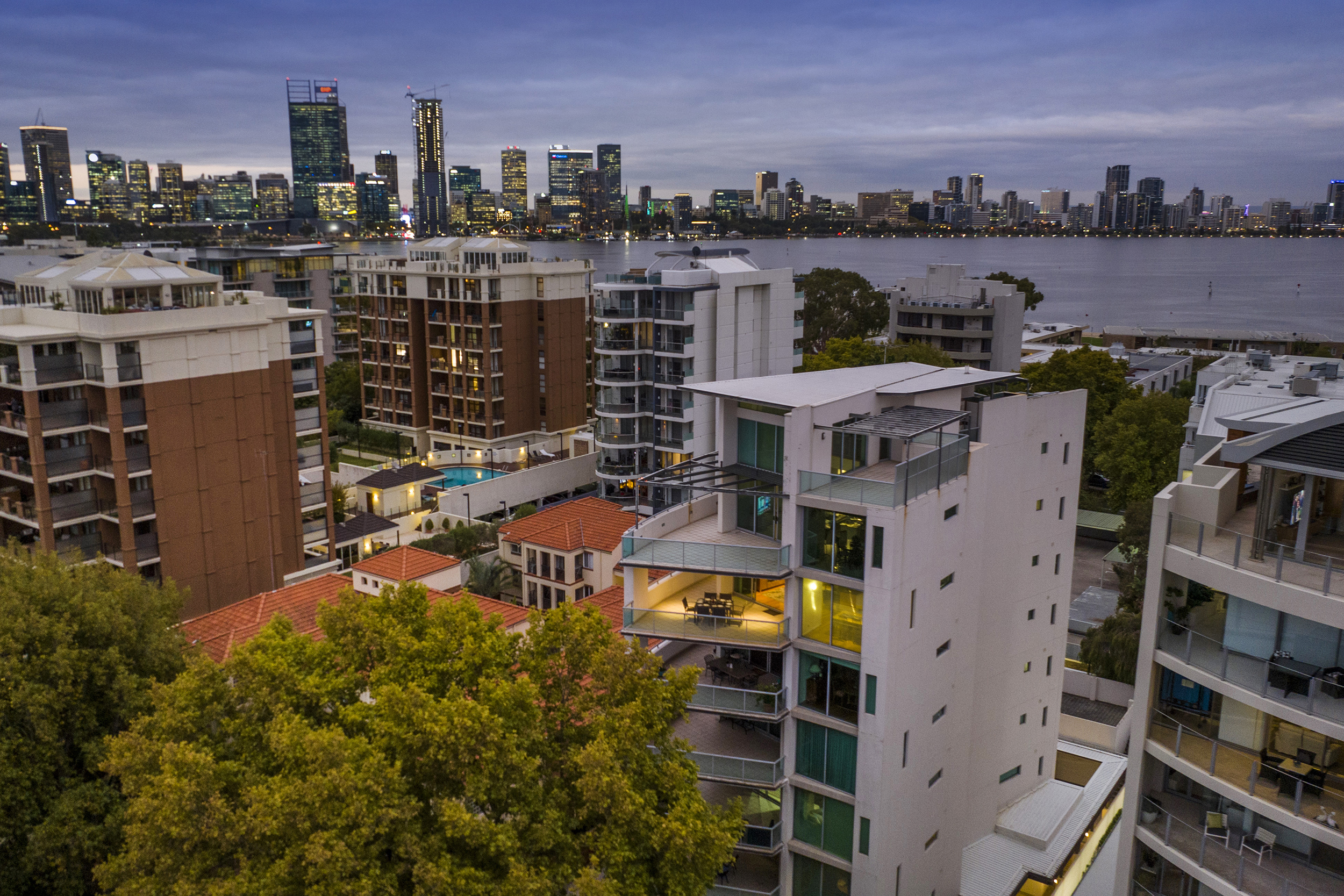 6/10 STONE STREET, SOUTH PERTH, 6151
