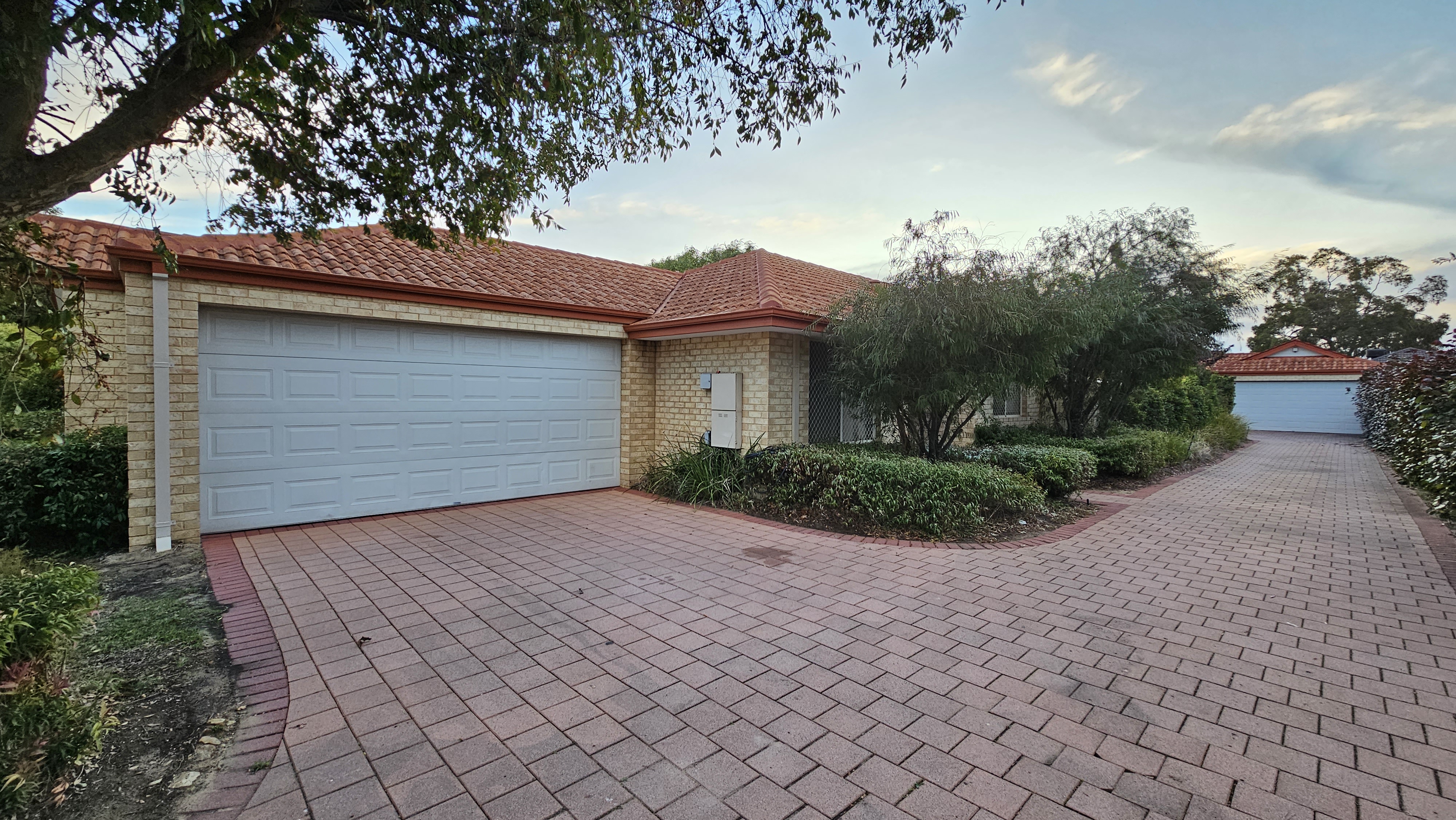 73A LEACH HIGHWAY, WILSON, 6107