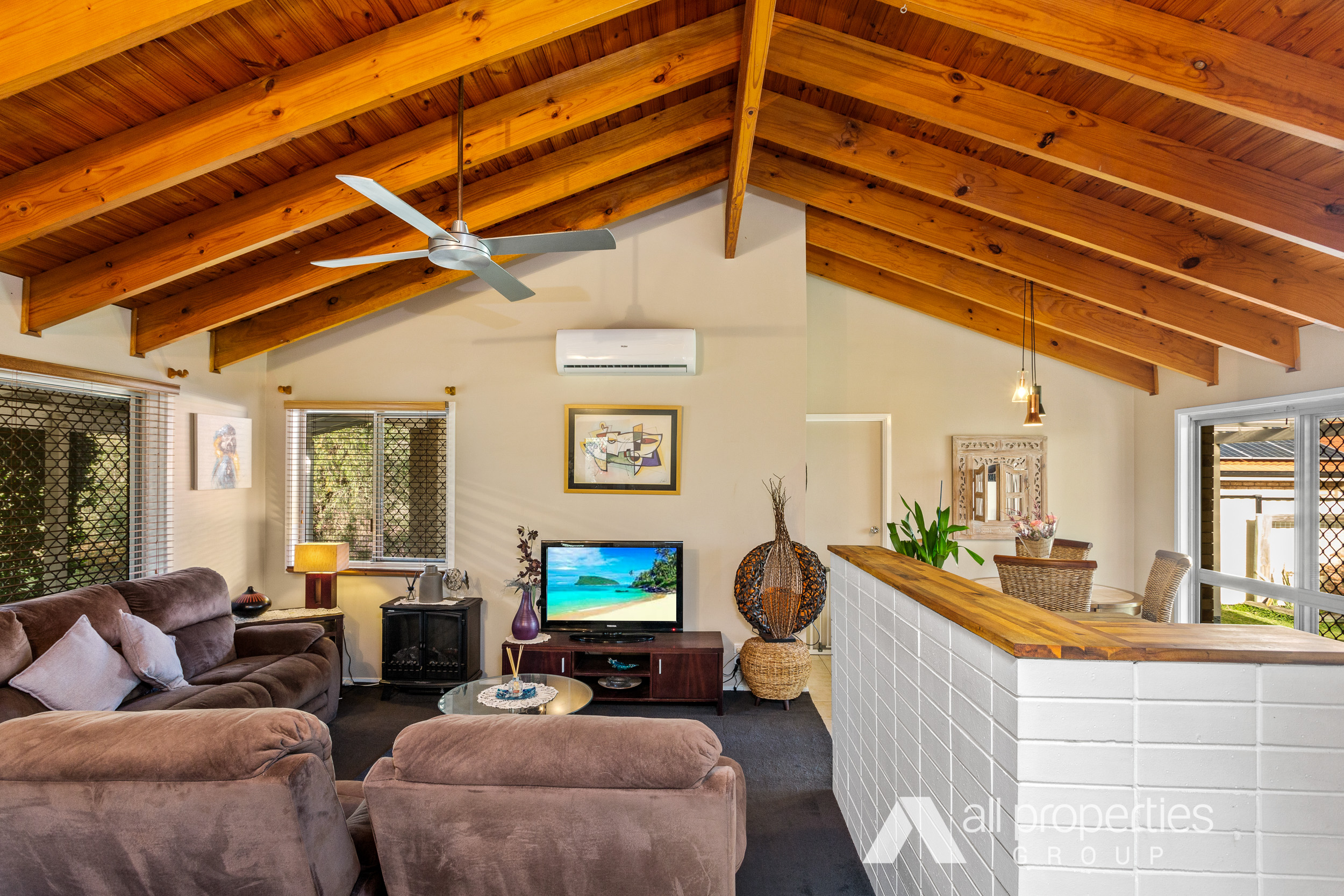 17 CONIFER STREET, HILLCREST, 4118