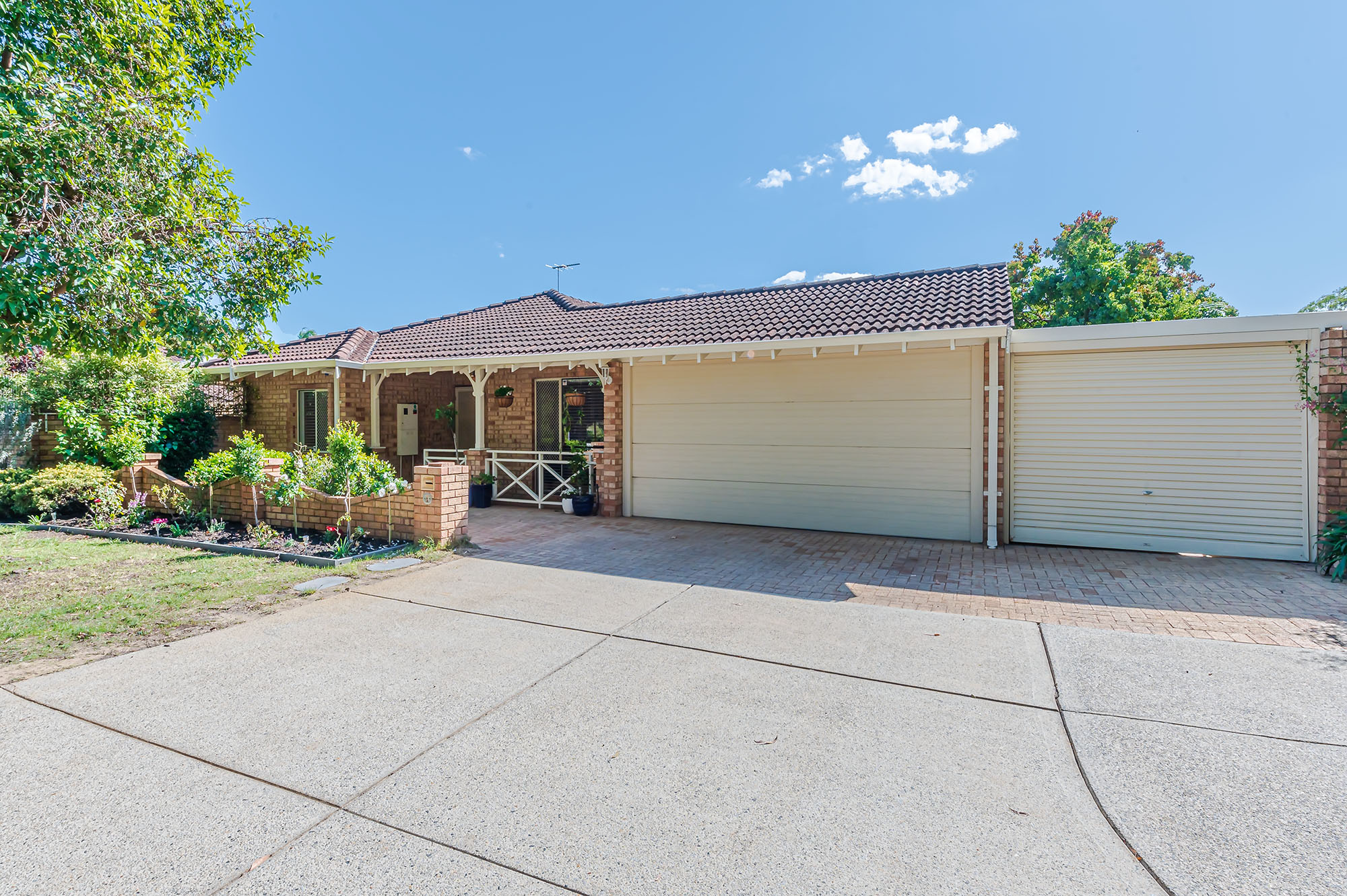 54 HENLEY STREET, COMO, 6152