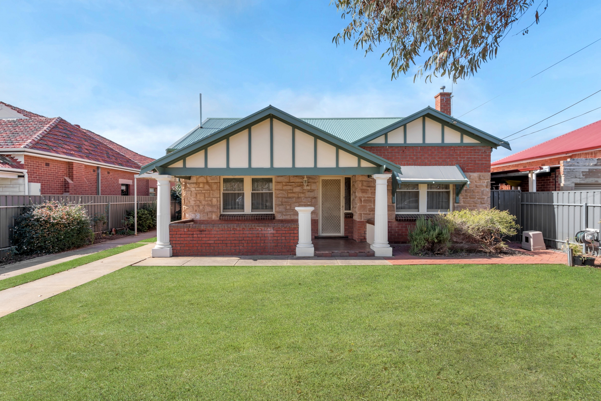 17 LA PEROUSE AVENUE, FLINDERS PARK, 5025
