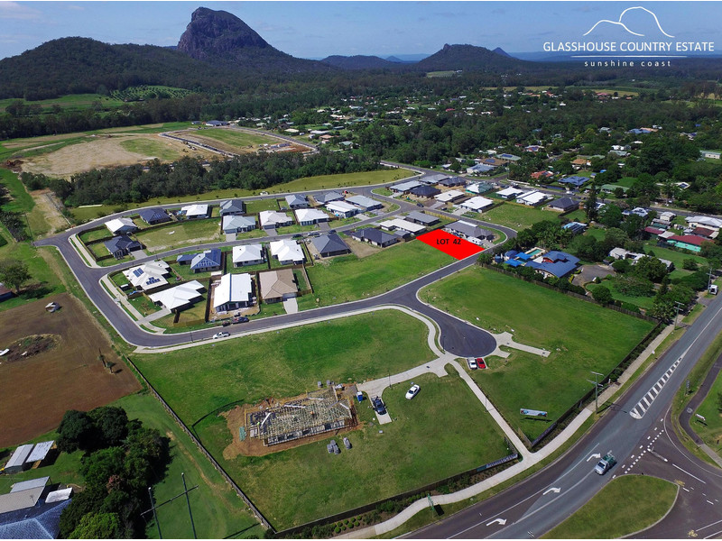 35 CLARK AVENUE, GLASS HOUSE MOUNTAINS, 4518