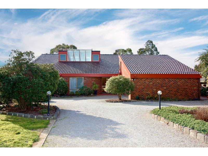 28 ROCKBANK ROAD, ARDEER, 3022