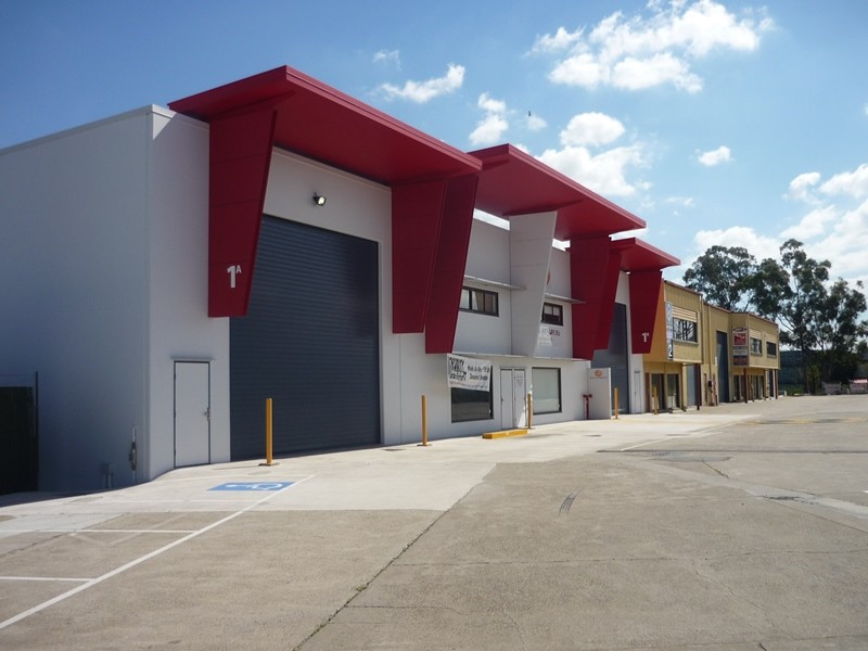 25 MICHLIN STREET, MOOROOKA, 4105
