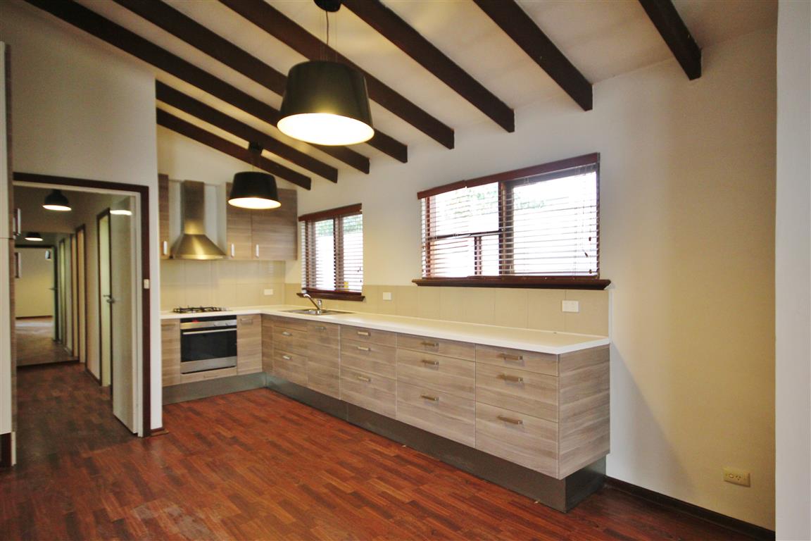 22 ROSEBERRY AVENUE, SOUTH PERTH, 6151