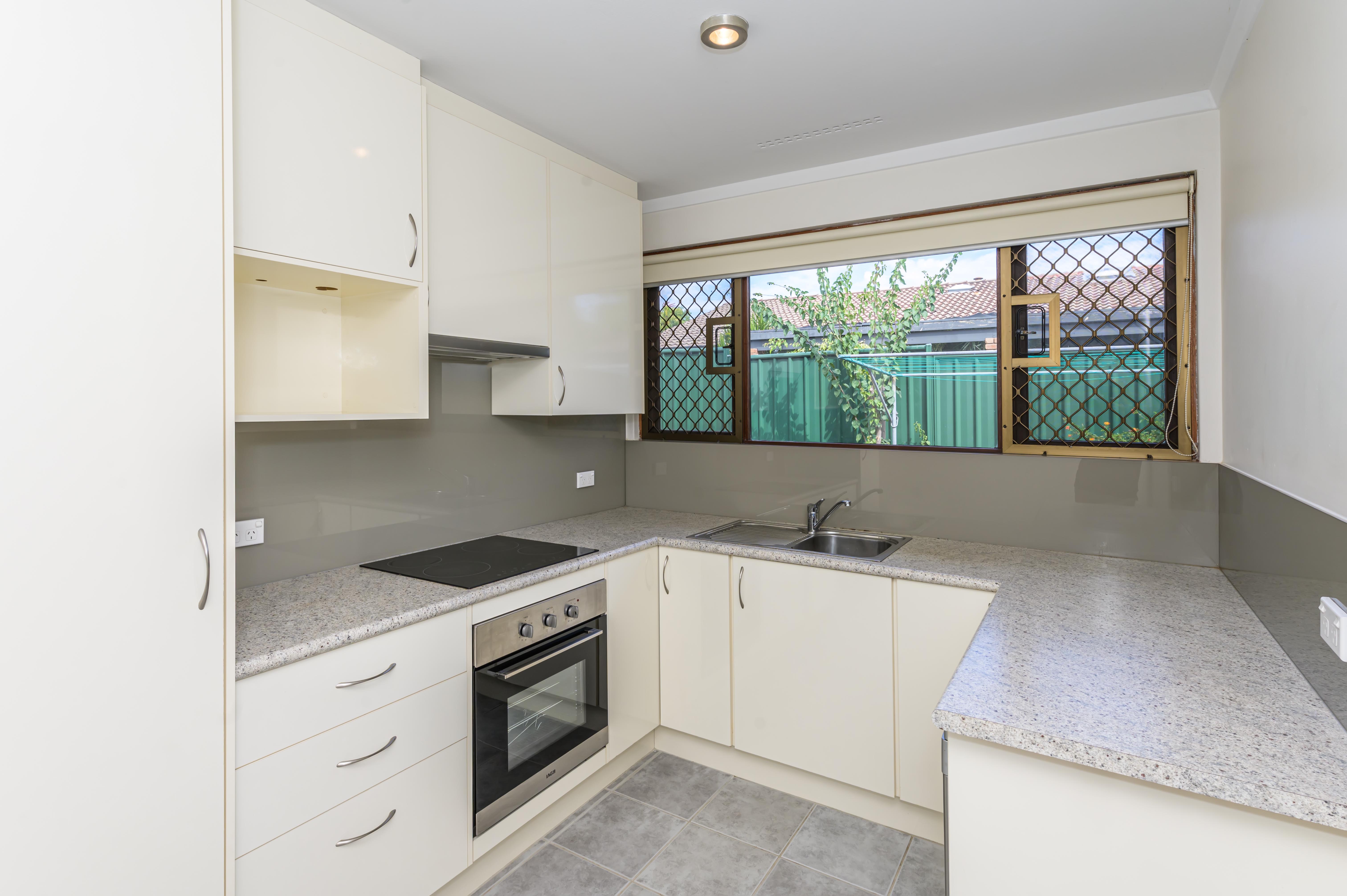 8/6 STRICKLAND STREET, SOUTH PERTH, 6151