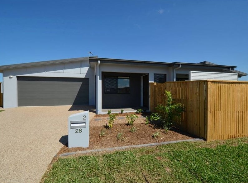 2/28 TREVALLA ENTRANCE, BURDELL, 4818