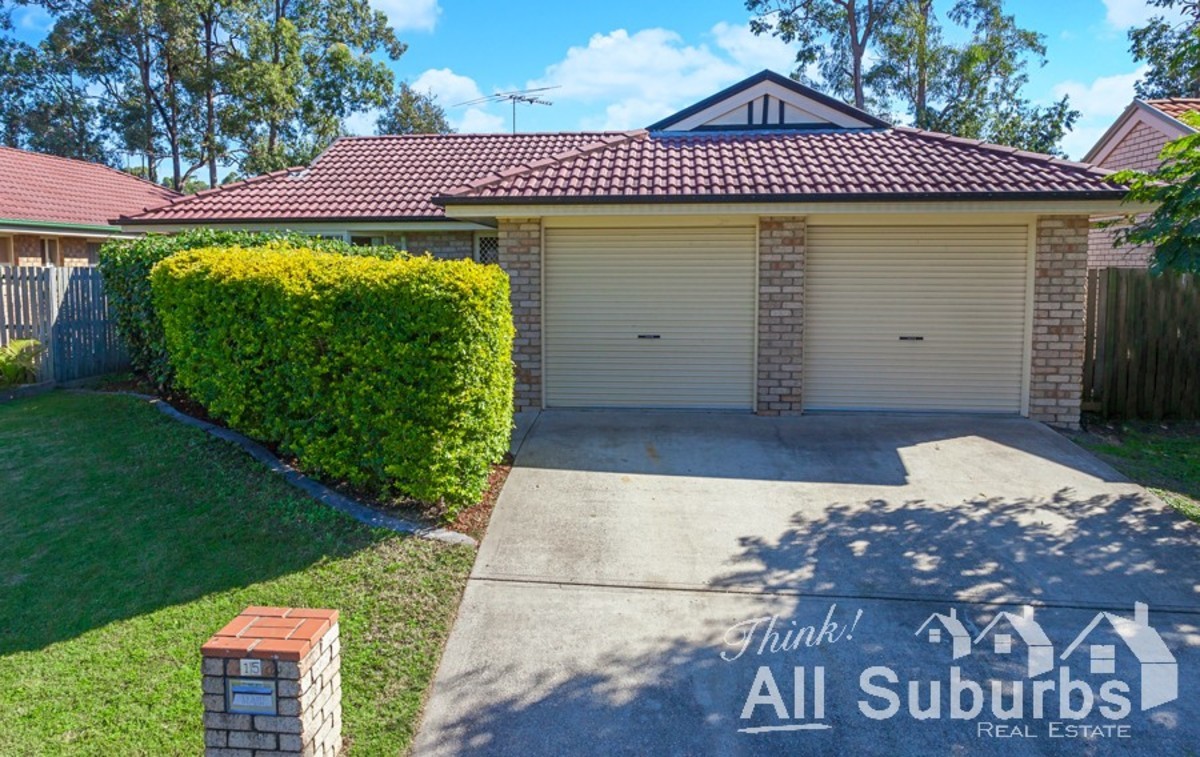 15 LIAO COURT, CRESTMEAD, 4132