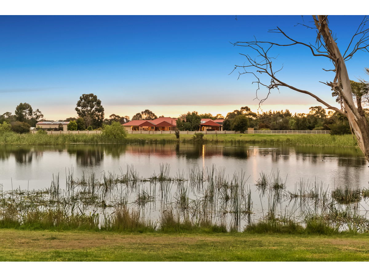 81-83 LAKES BOULEVARD, PEARCEDALE, 3912