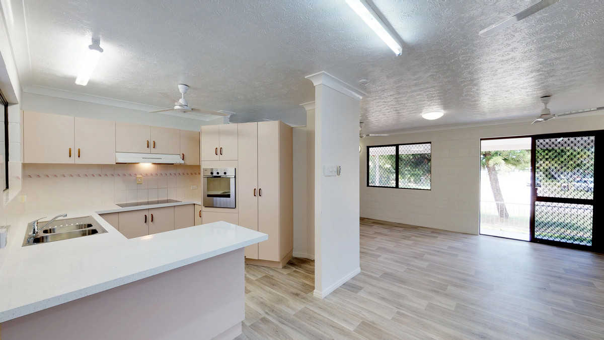 28 TAPIOLAS CRESCENT, KIRWAN, 4817