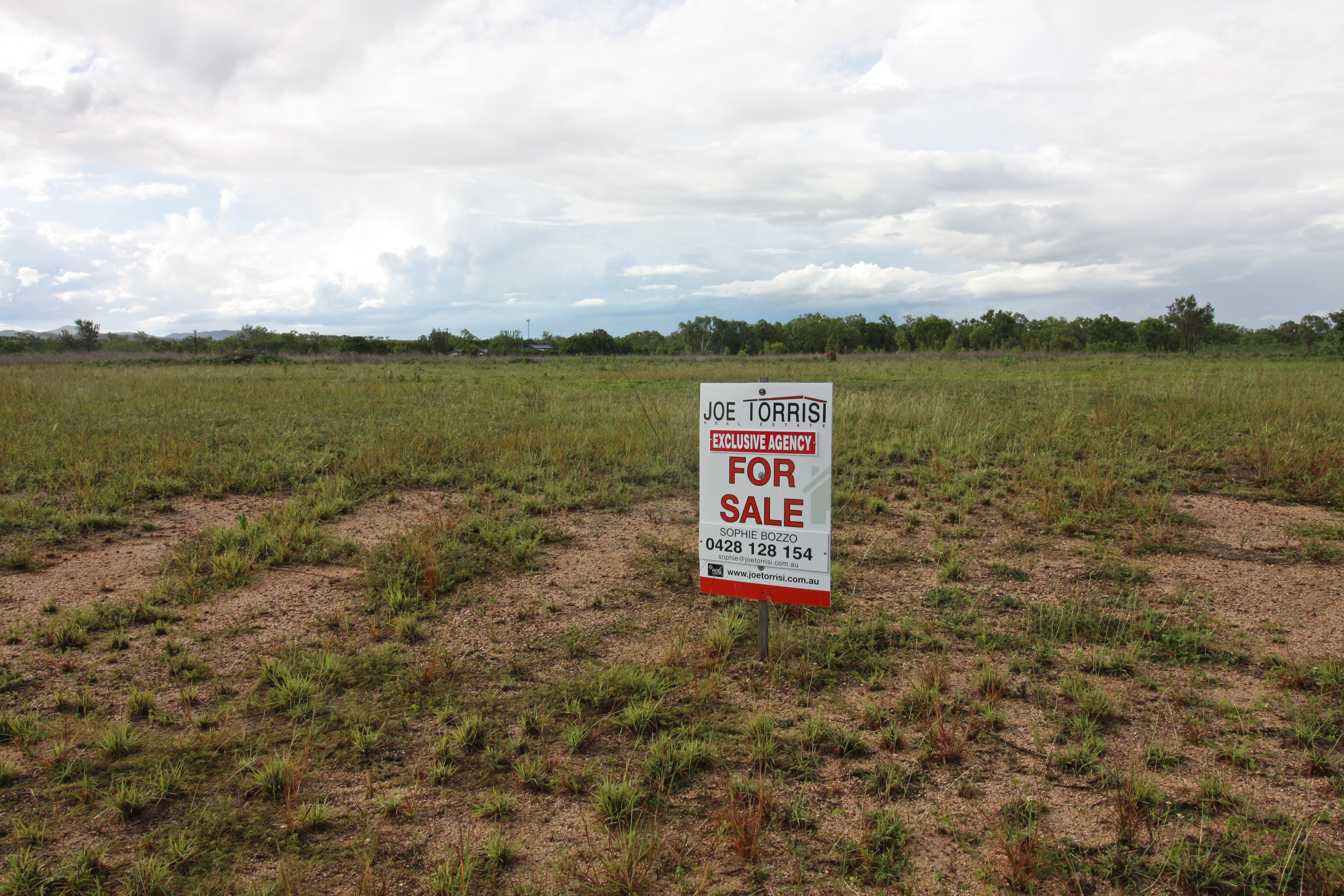 5 BRENADEN CLOSE, DIMBULAH, 4872